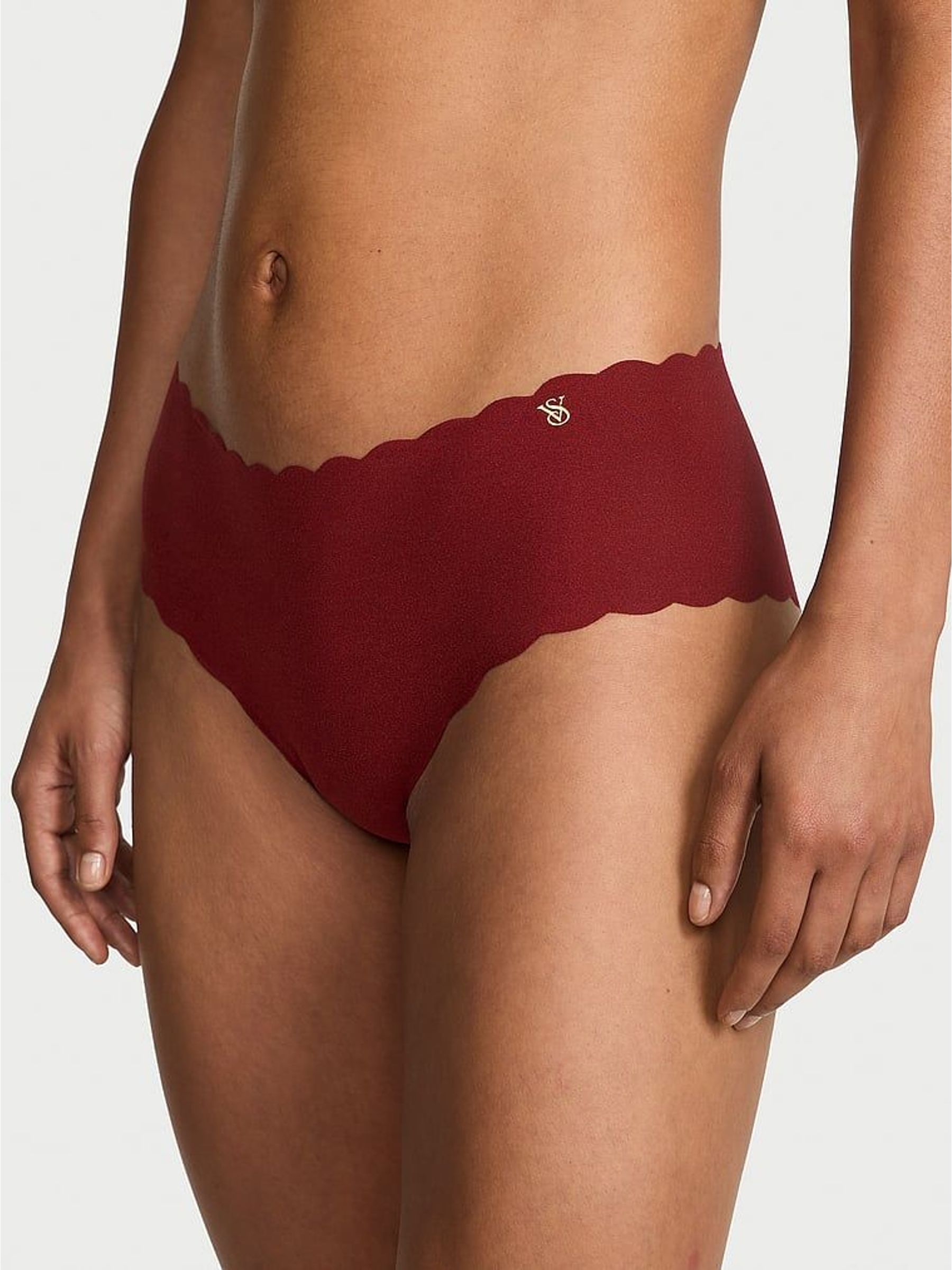 Sangria Red Cheeky Scalloped Knickers (W45605) | €11.50