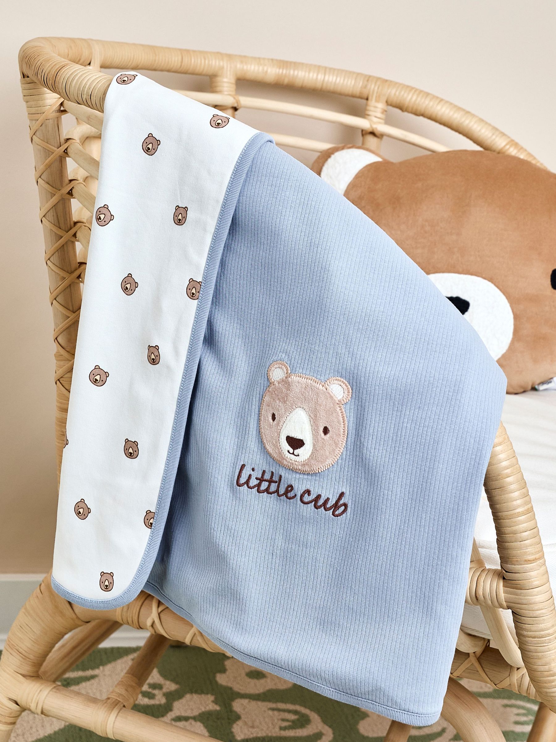 Bear Cub Christmas Jersey Shawl (W46554) | $34