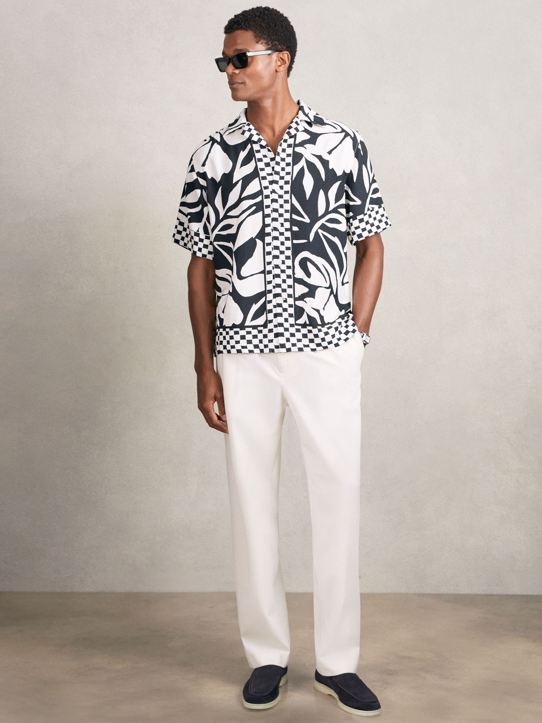 Floral-Print Cuban-Collar Shirt in Navy/White (W55805) | €165