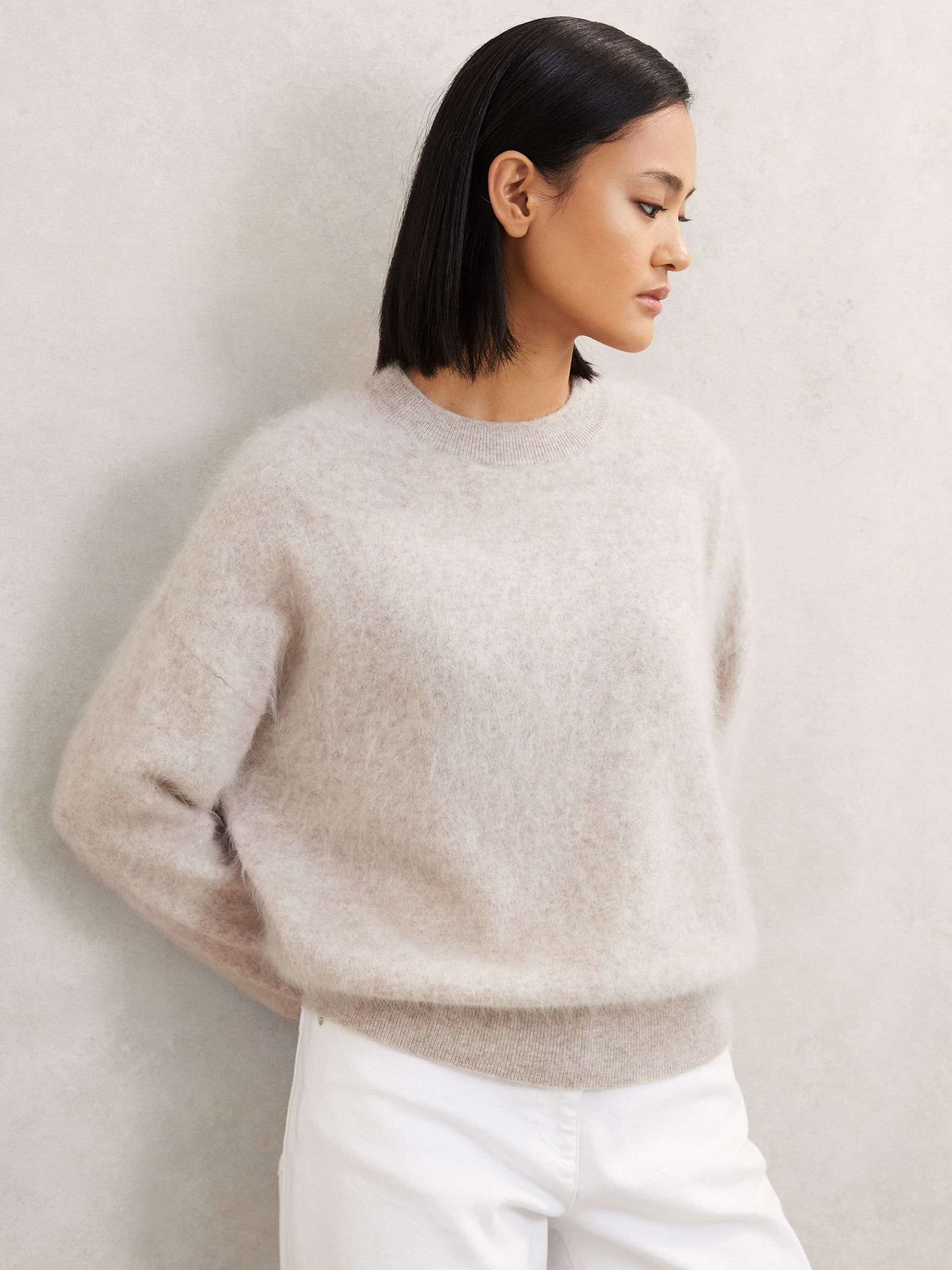 Brushed Cashmere Crew Neck Jumper in Oatmeal Neutral (W58936) | €325