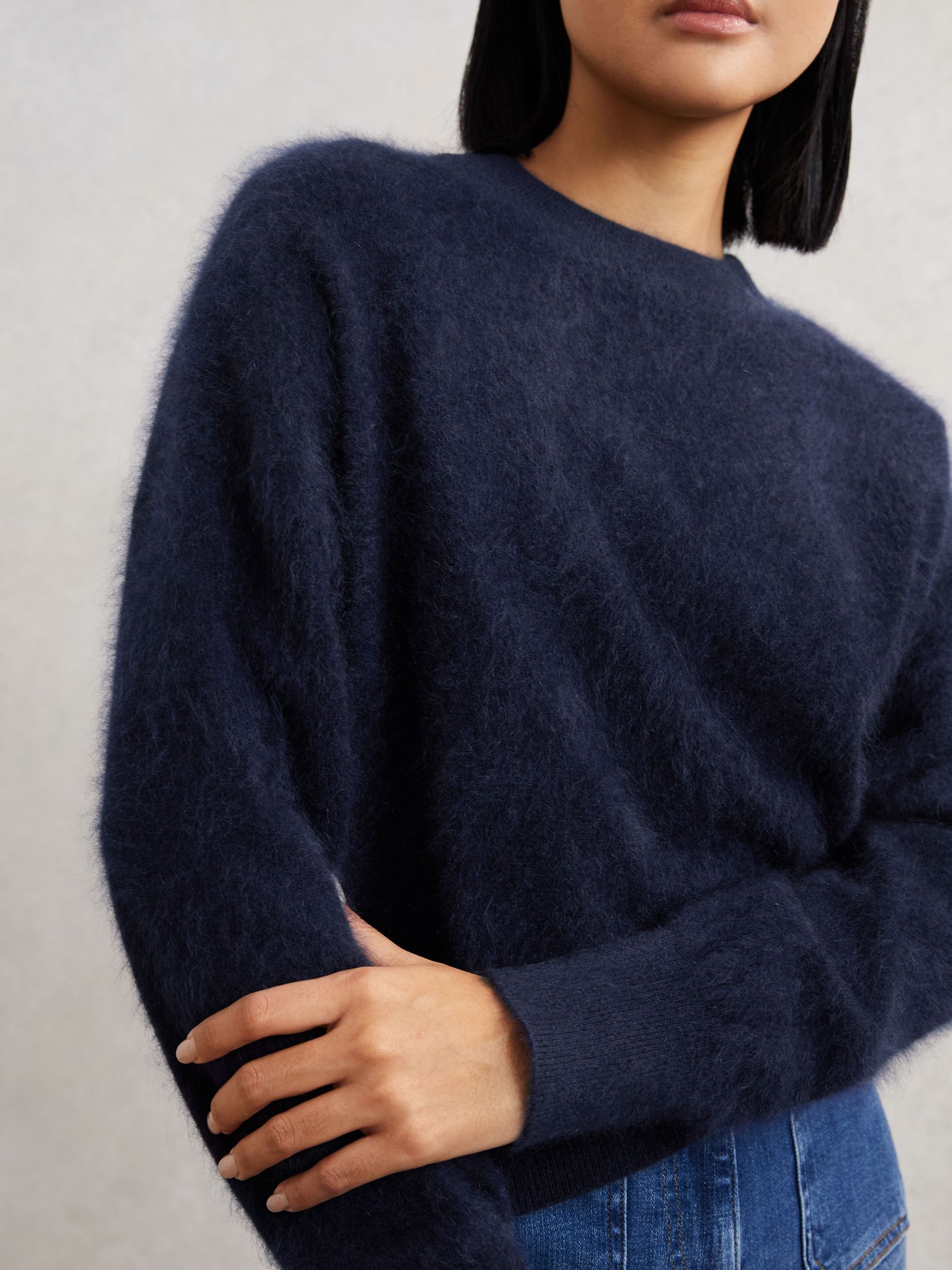 Brushed Cashmere Crew Neck Jumper in Navy (W58938) | €325