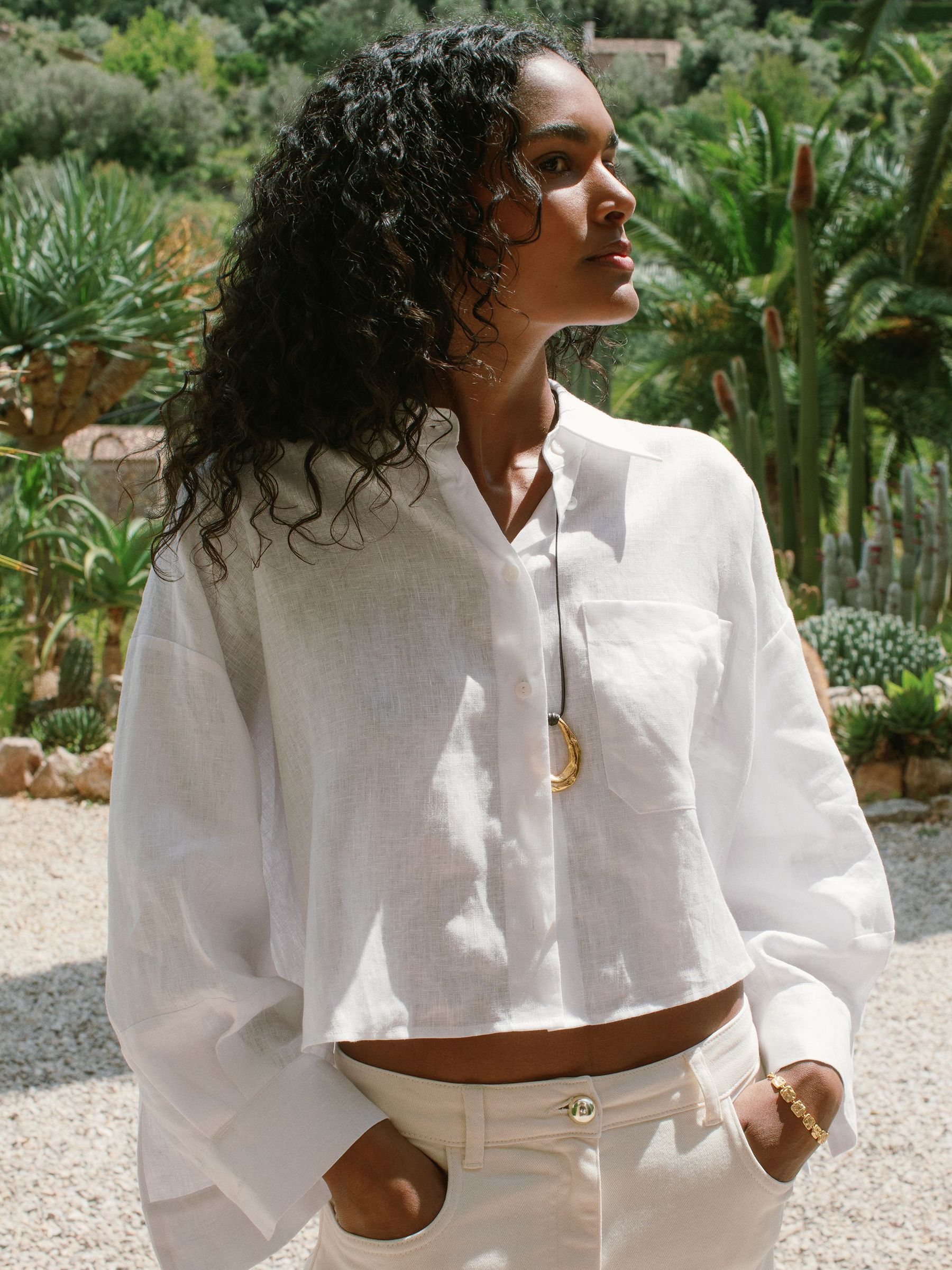 Oversize Linen Cropped Shirt in White (W58965) | HK$1,660
