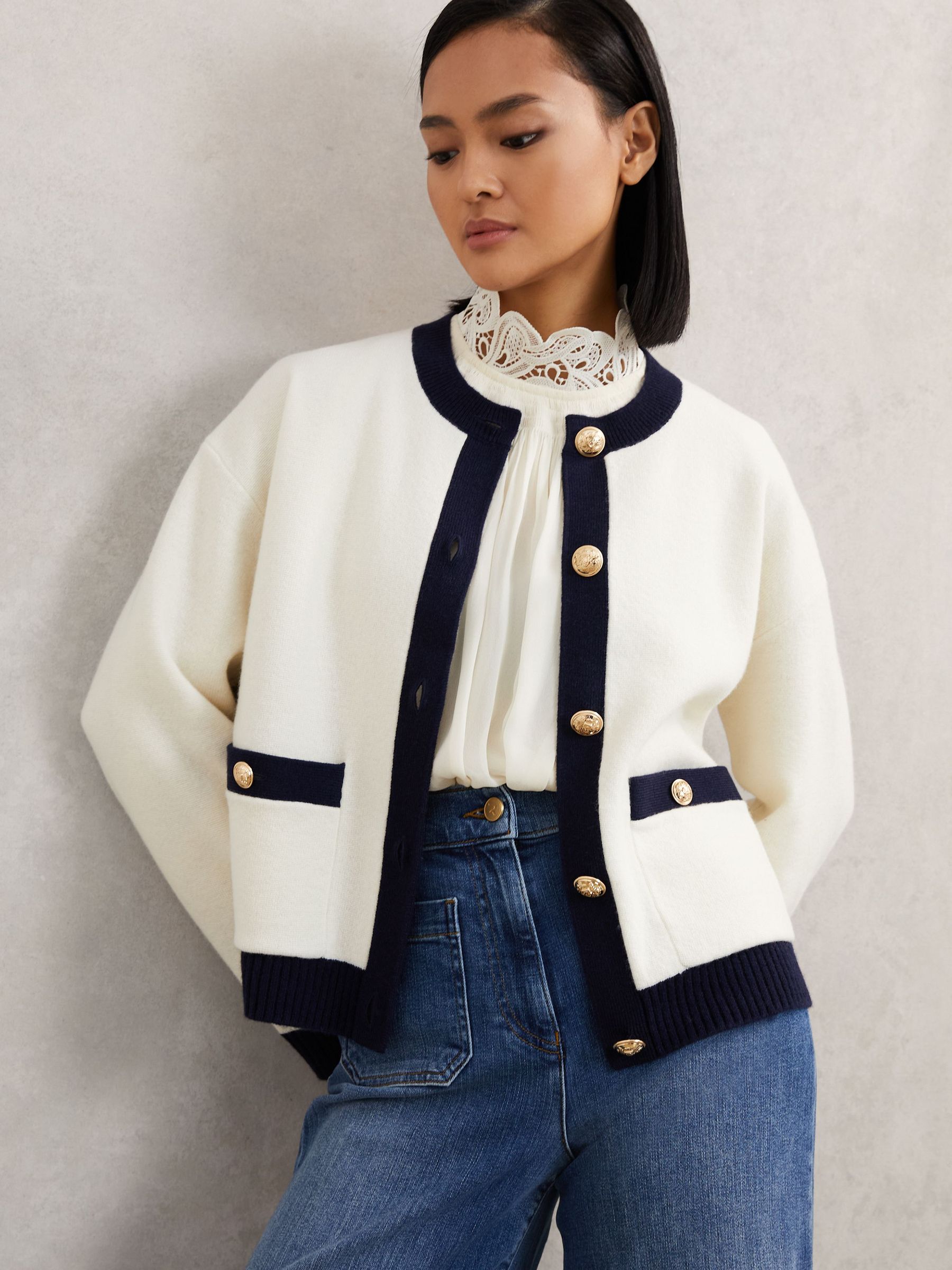 Wool-Cashmere Crew-Neck Cardigan in Cream/Navy (W64007) | €205