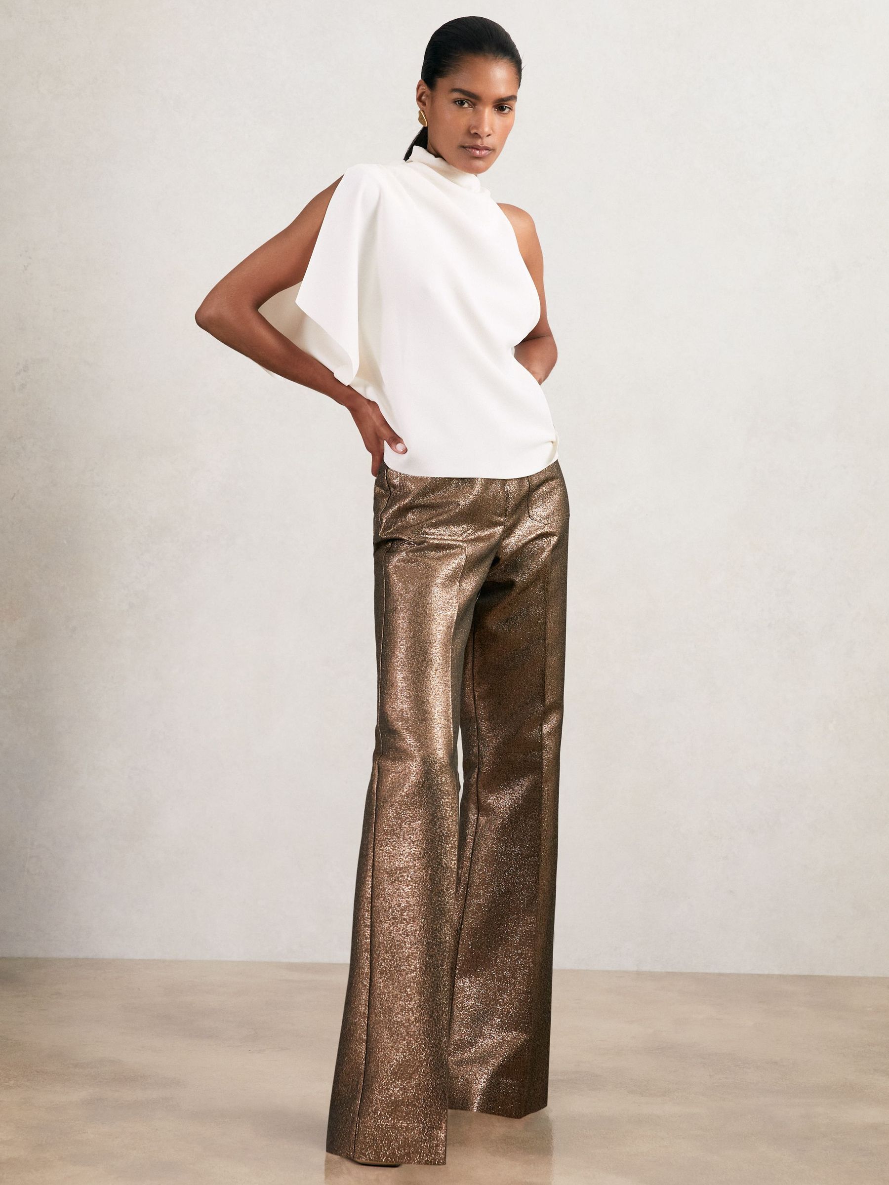 Sparkle Patch-Pocket Flared Trousers in Gold (W67667) | 820 QAR