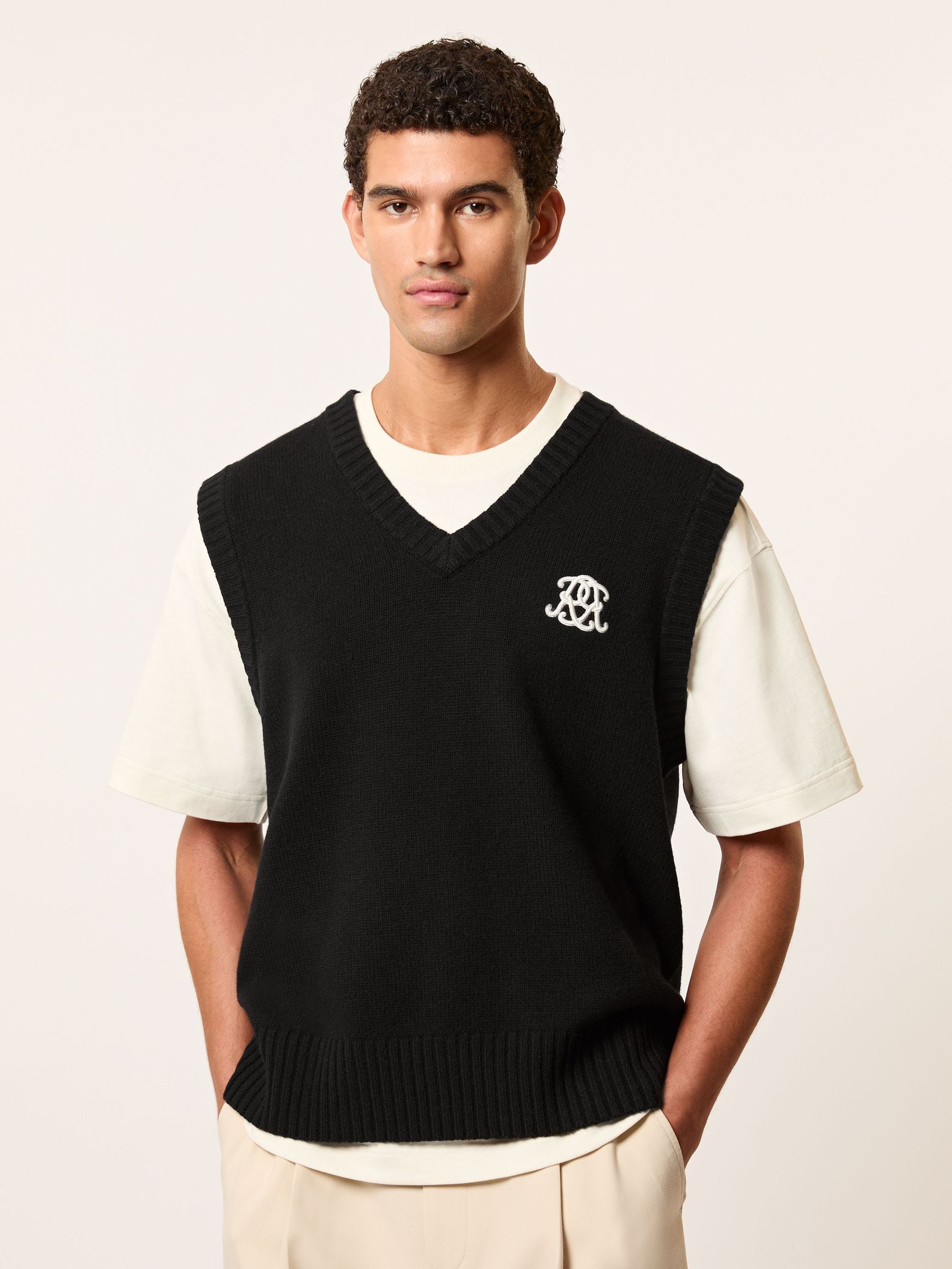 Monogram Embroidered Wool Knit Vest in Black (W69582) | Kč4,365
