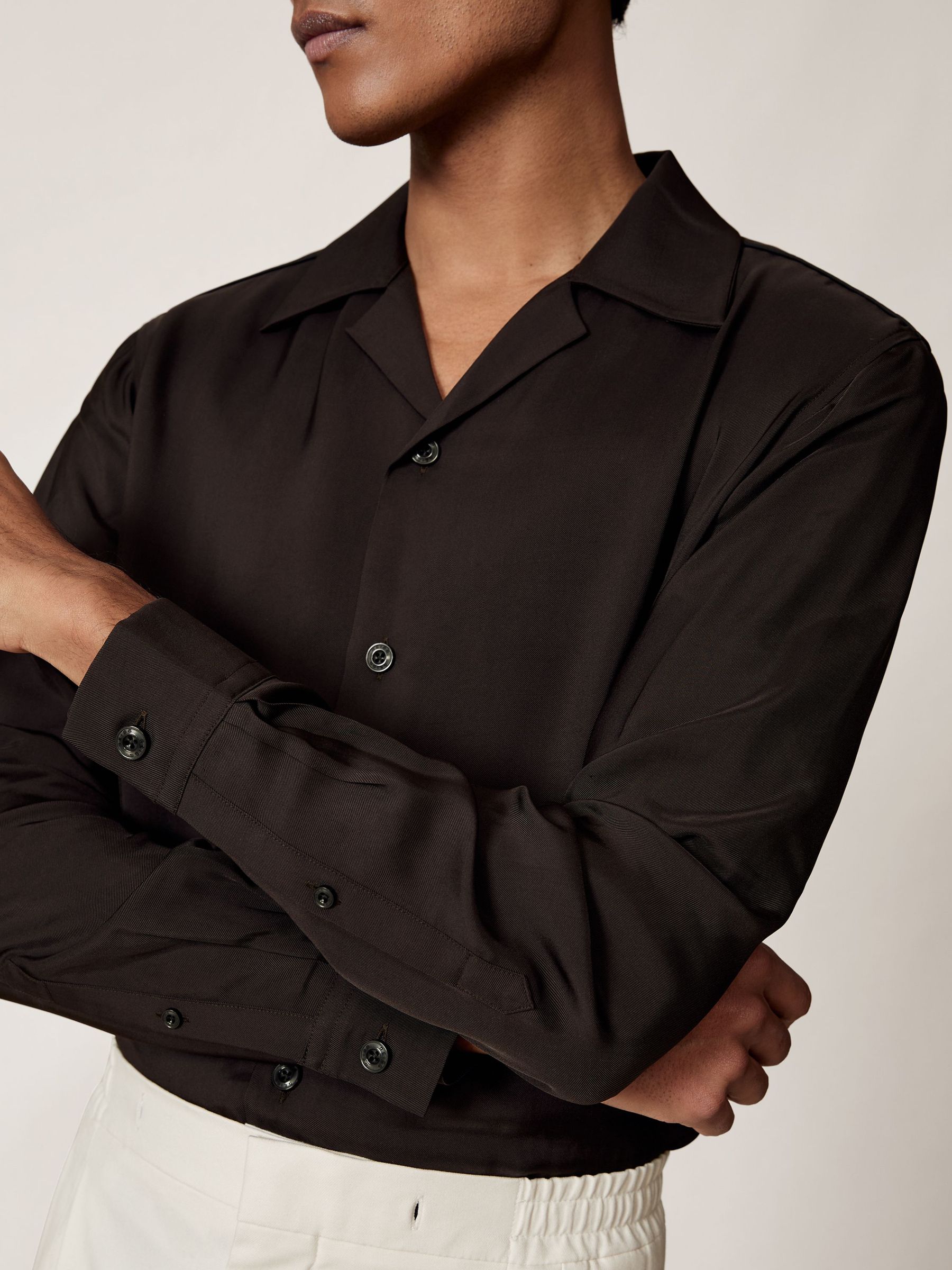 Twill Piped Cuban-Collar Shirt in Chocolate Brown (W74945) | €170