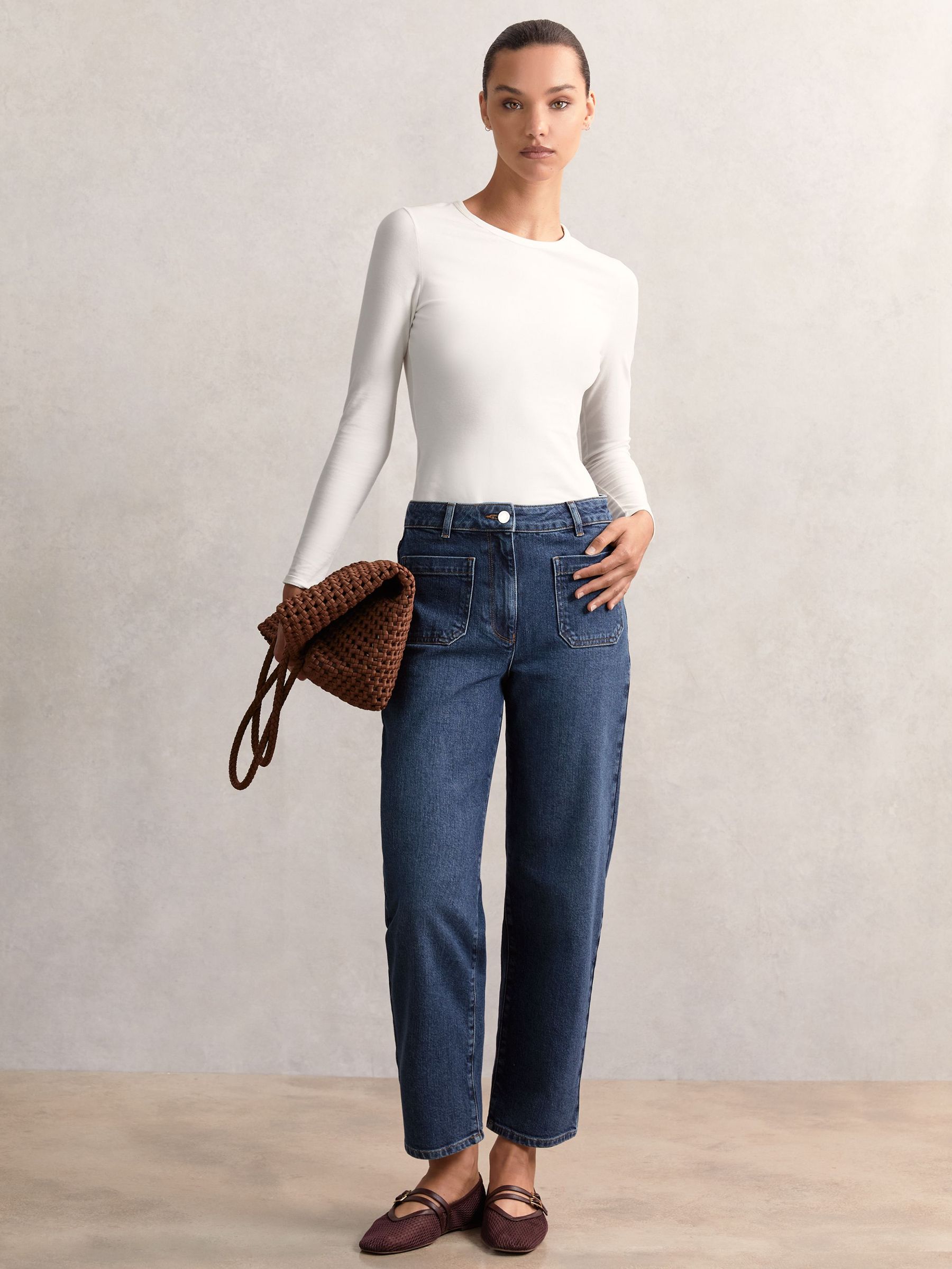 Straight-Leg Patch-Pocket Jeans in Mid Blue (W78442) | €102