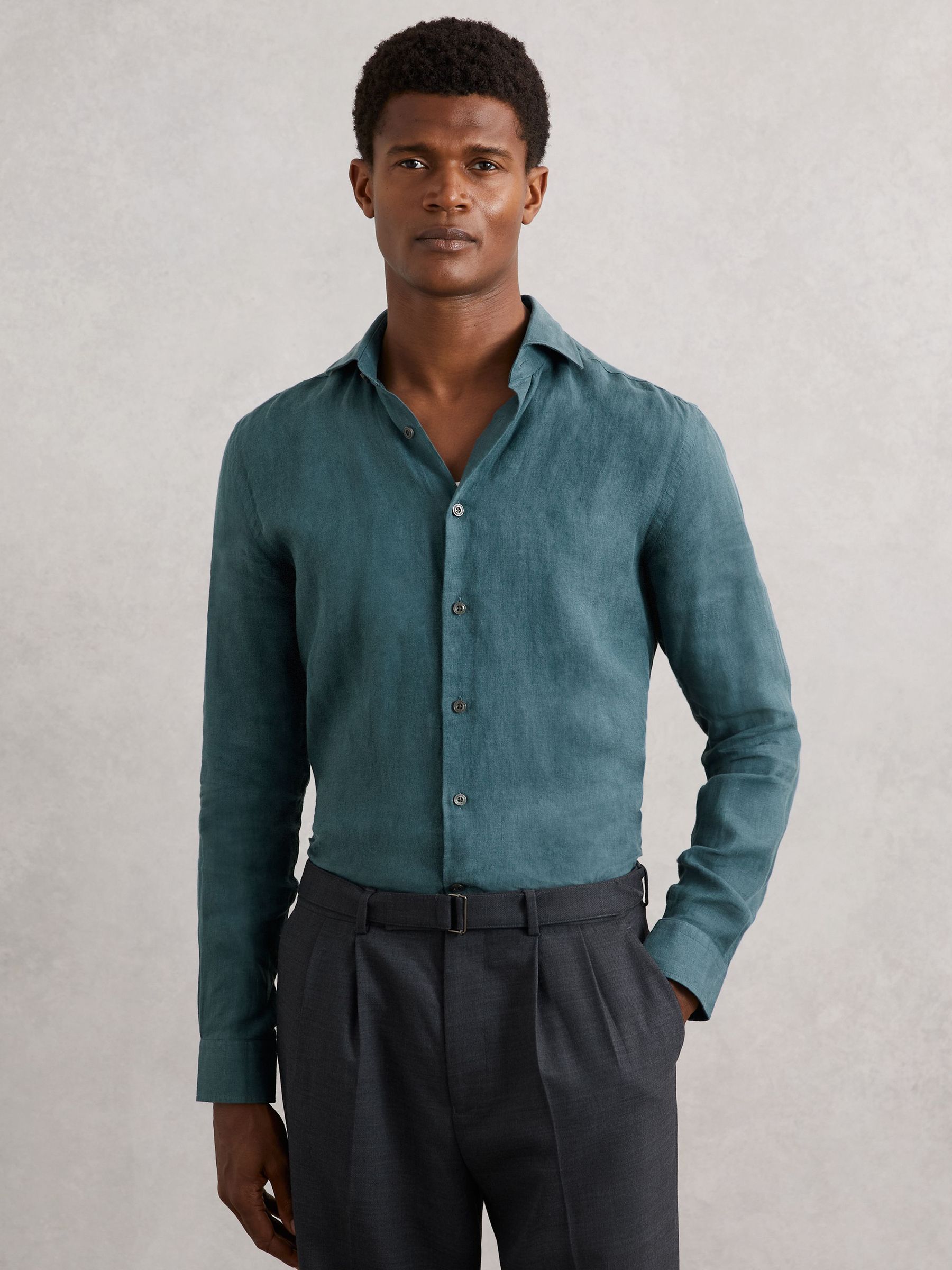 Linen Cutaway-Collar Shirt in Orion Blue (W78568) | 535 QAR