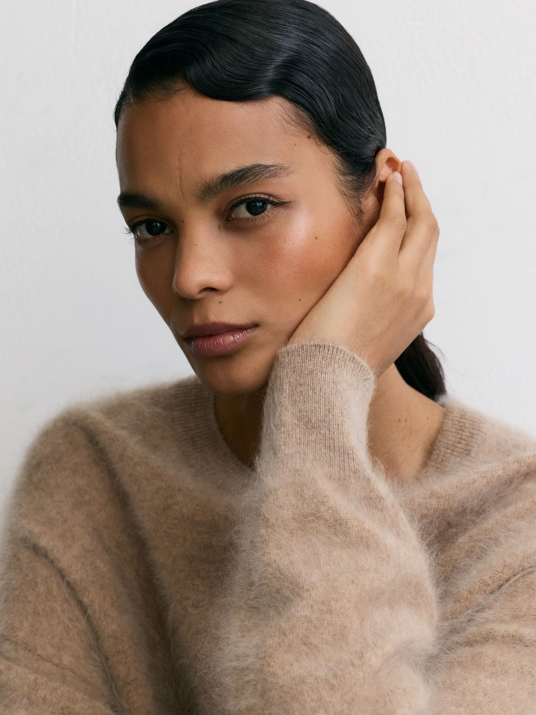 Neutrální - Svetr