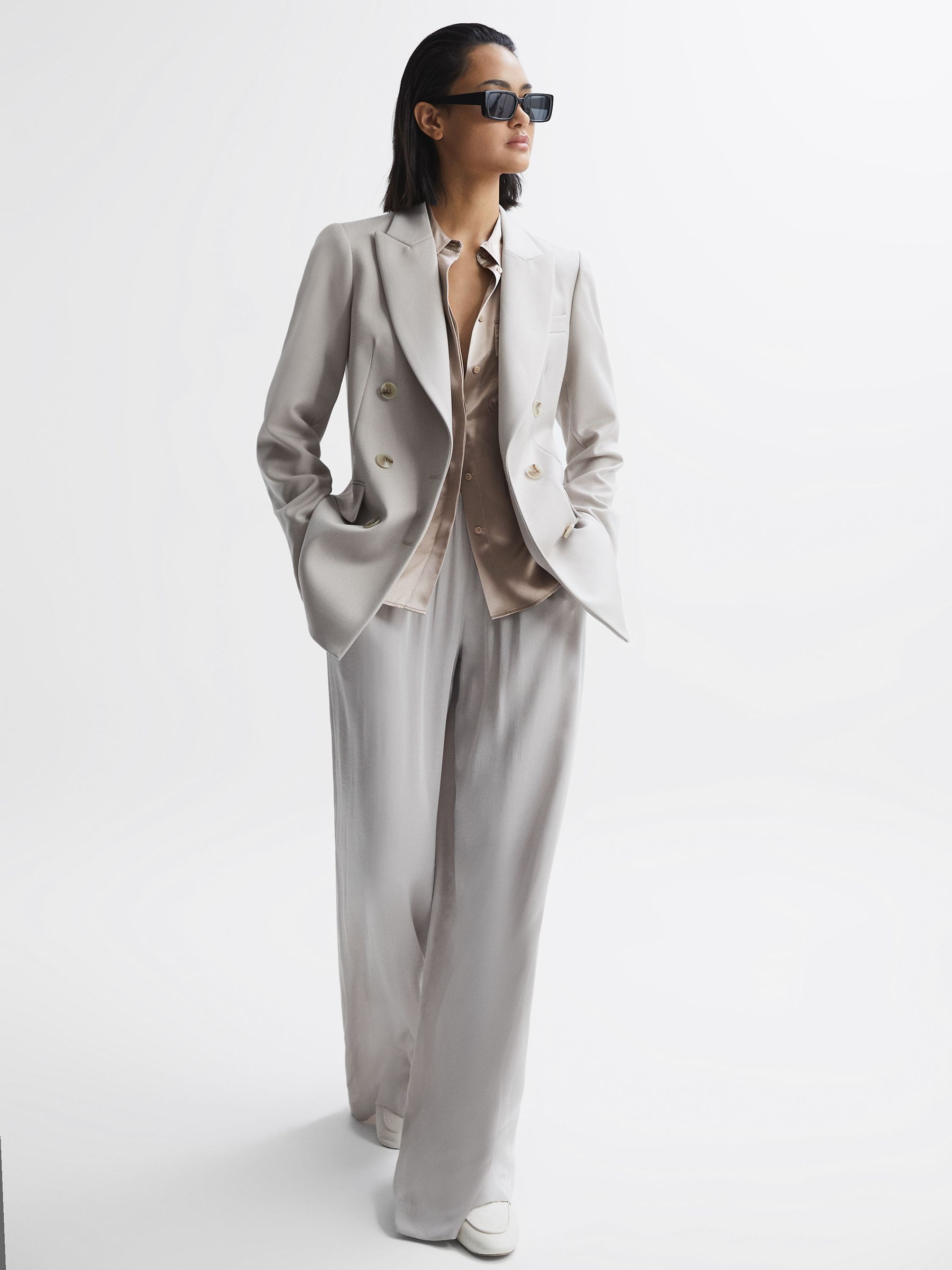 Silk Short Sleeve Button Through Shirt in Champagne - Image 3 of 5