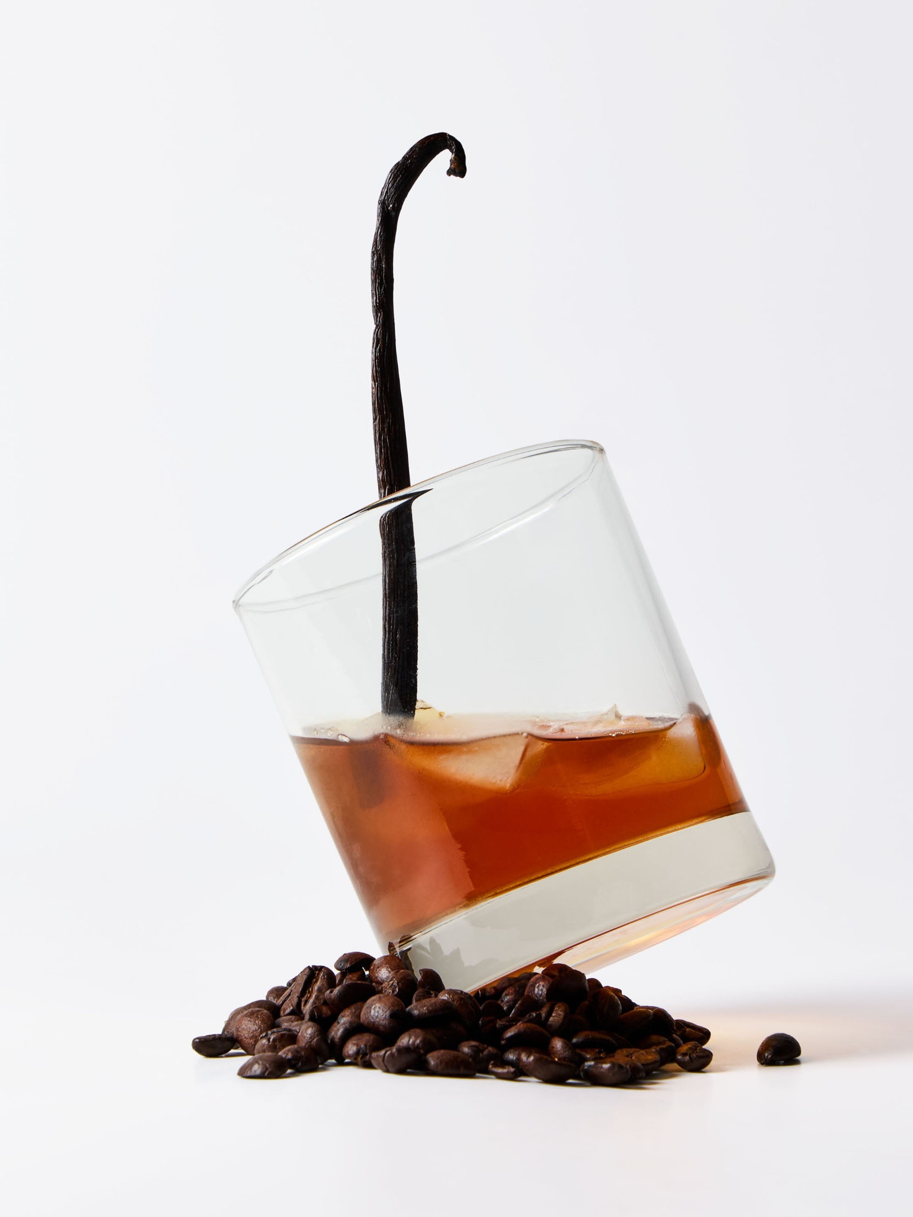 Coffee and Whiskey 3Wick Candle 104g - Image 3 of 4
