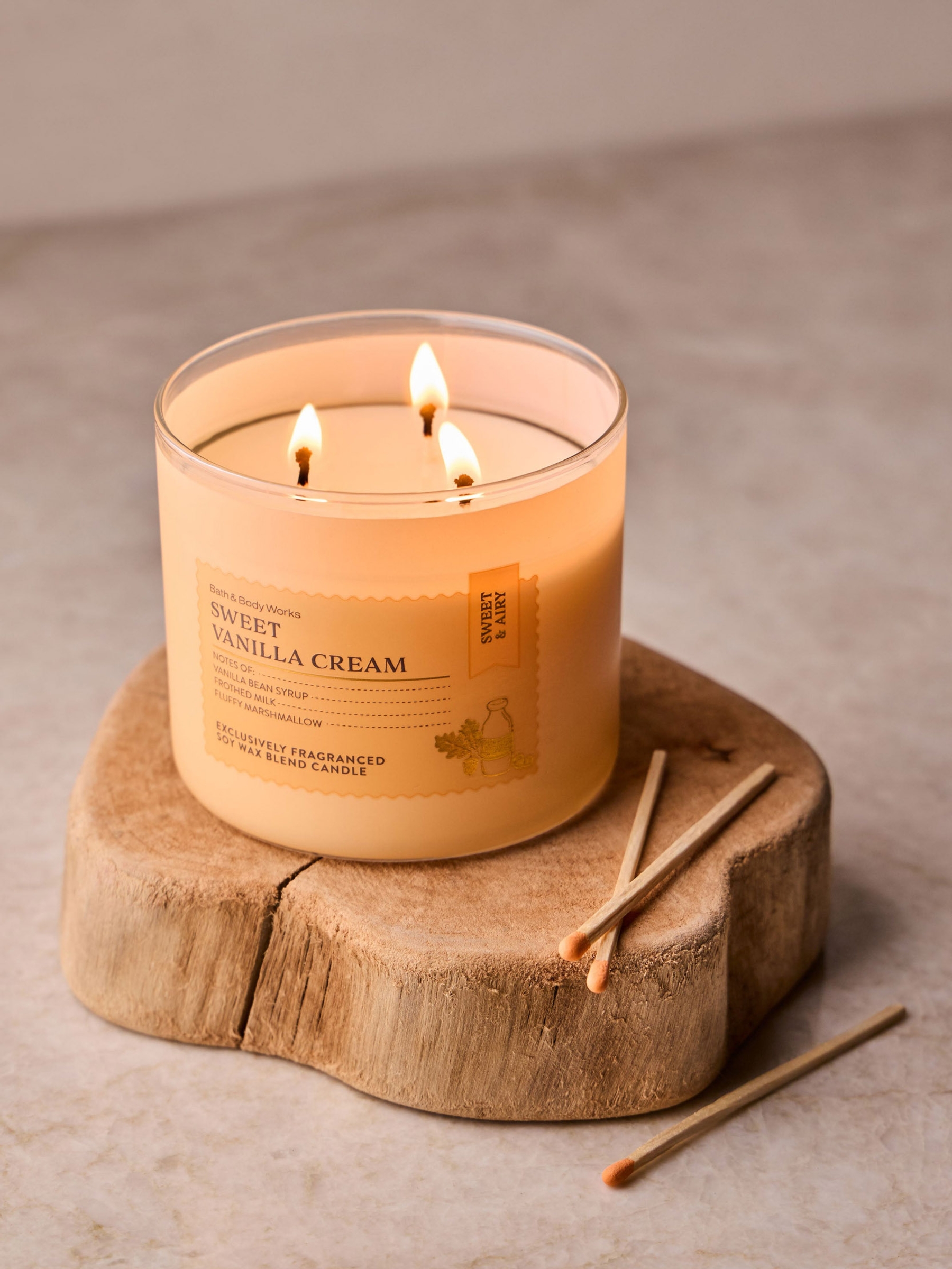 Sweet Vanilla Cream 3-Wick Candle 411g - Image 4 of 4 Sweet Vanilla Cream 3-Wick Candle 411g - Image 4 of 4