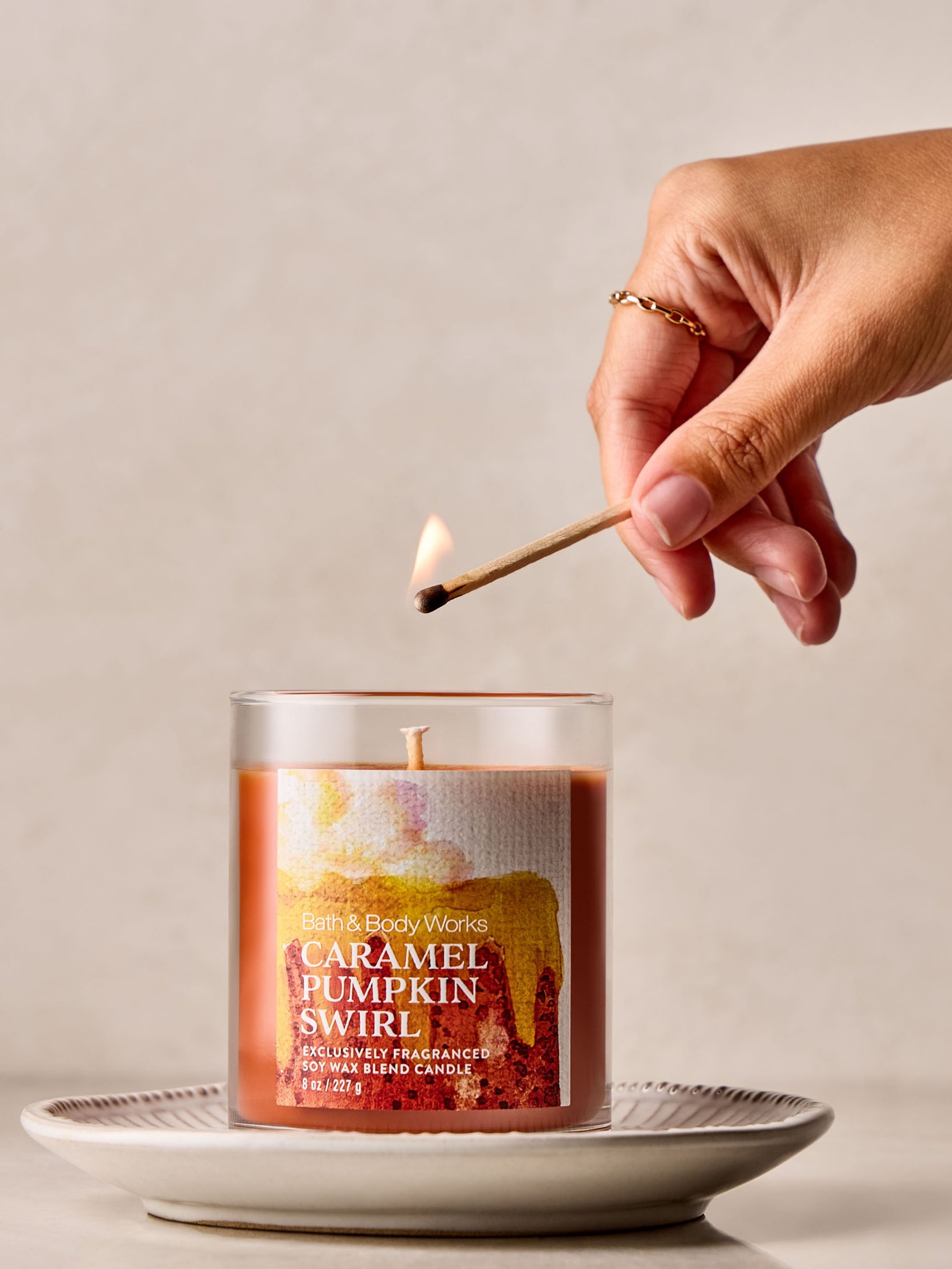 Caramel Pumpkin Swirl Single Wick Candle 227g - Image 2 of 3 Caramel Pumpkin Swirl Single Wick Candle 227g - Image 2 of 3