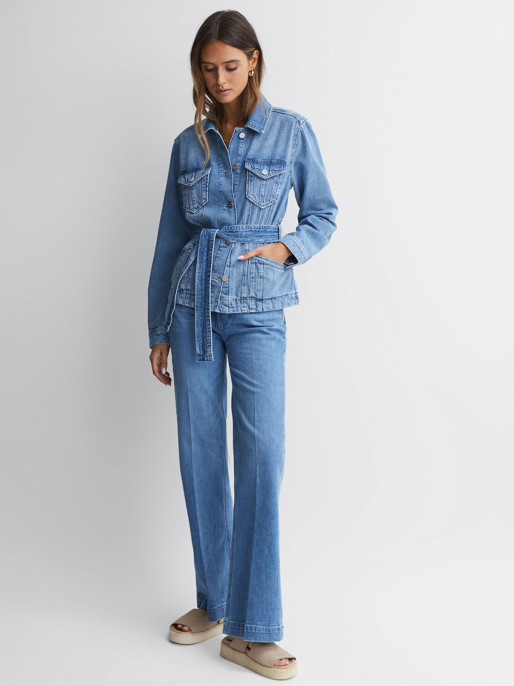 Clarks Originals Suede Crepe Sandals in Sand - Image 2 of 5