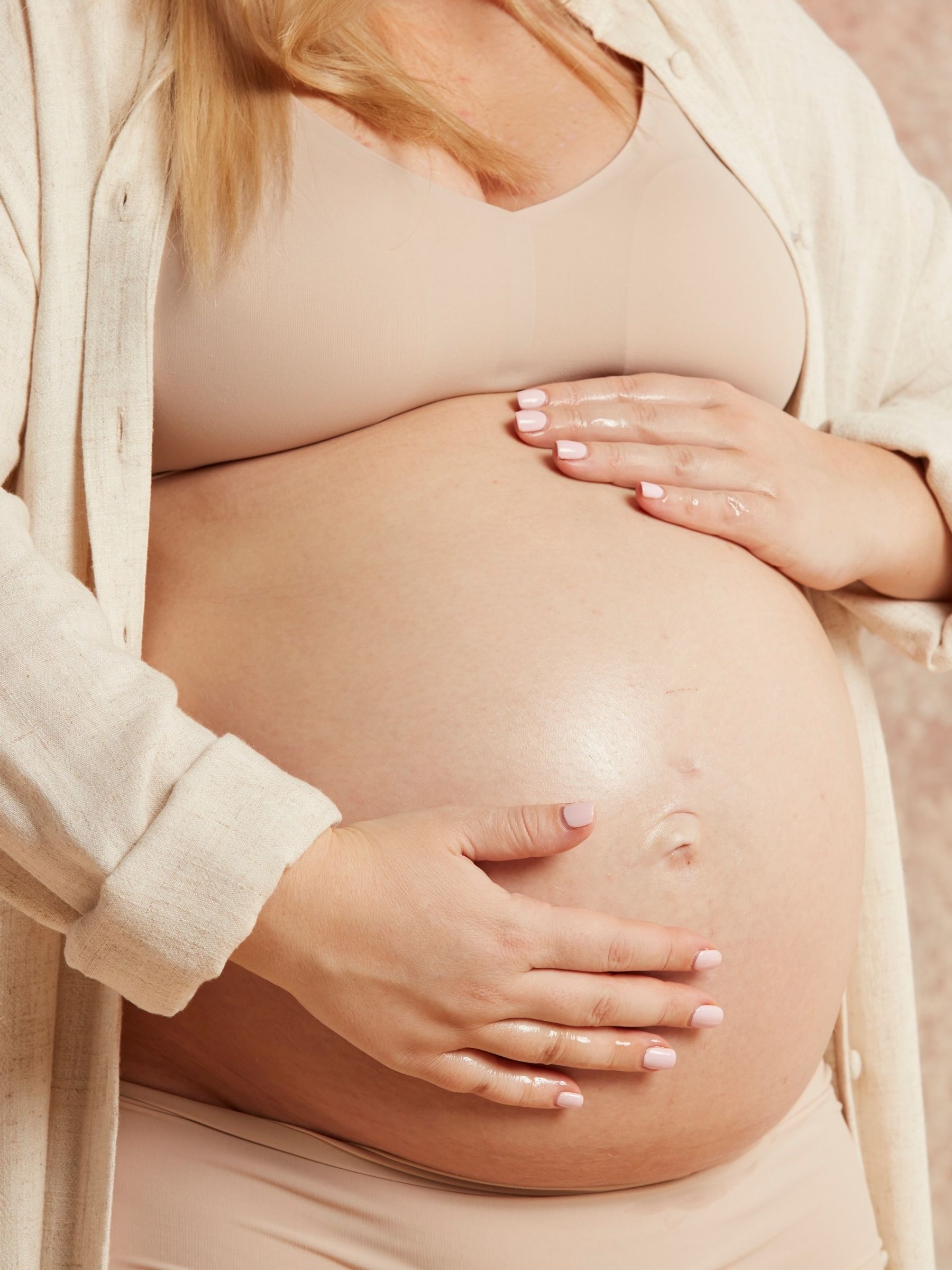 Mama Mio Pregnancy Travel Kit - Image 5 of 5
