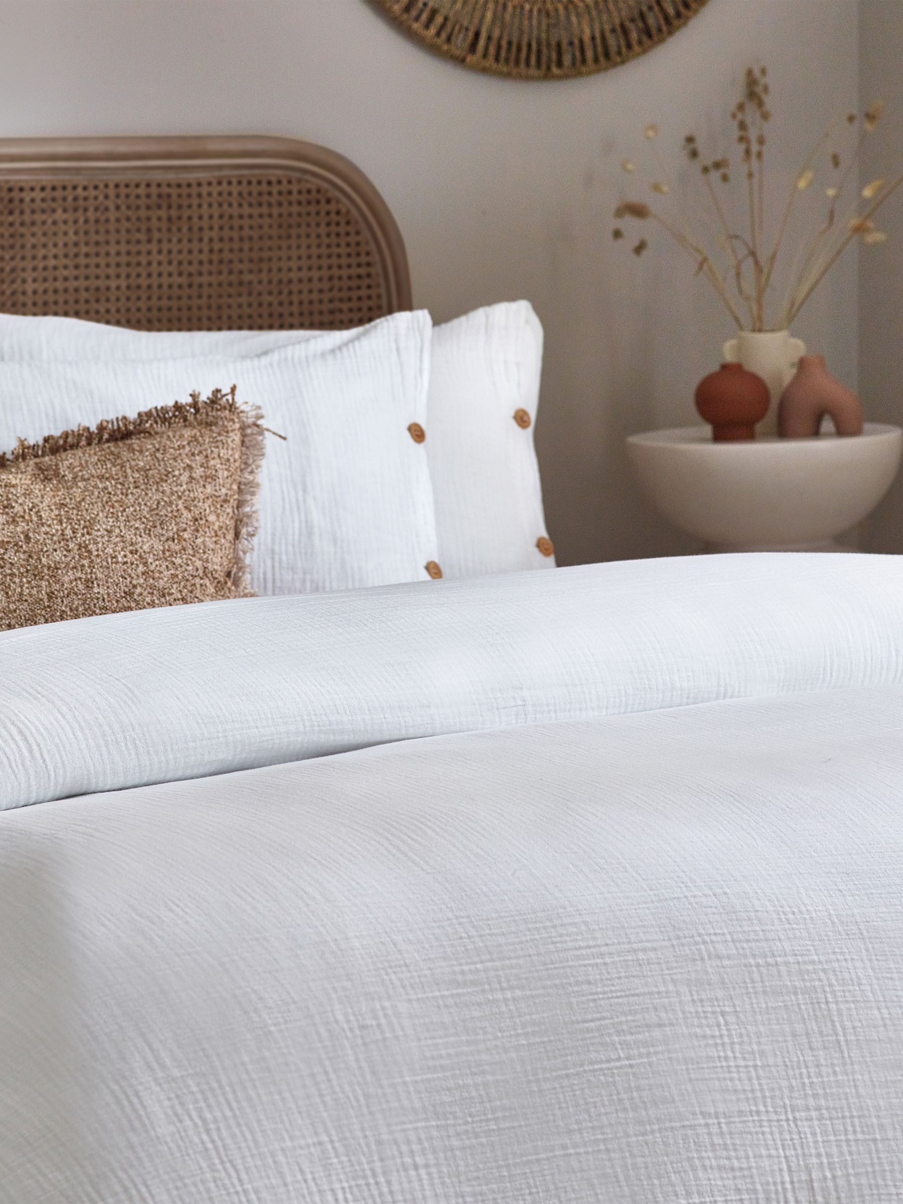 Yard White Lark Muslin 100% Cotton Duvet Cover Set - Image 3 of 4