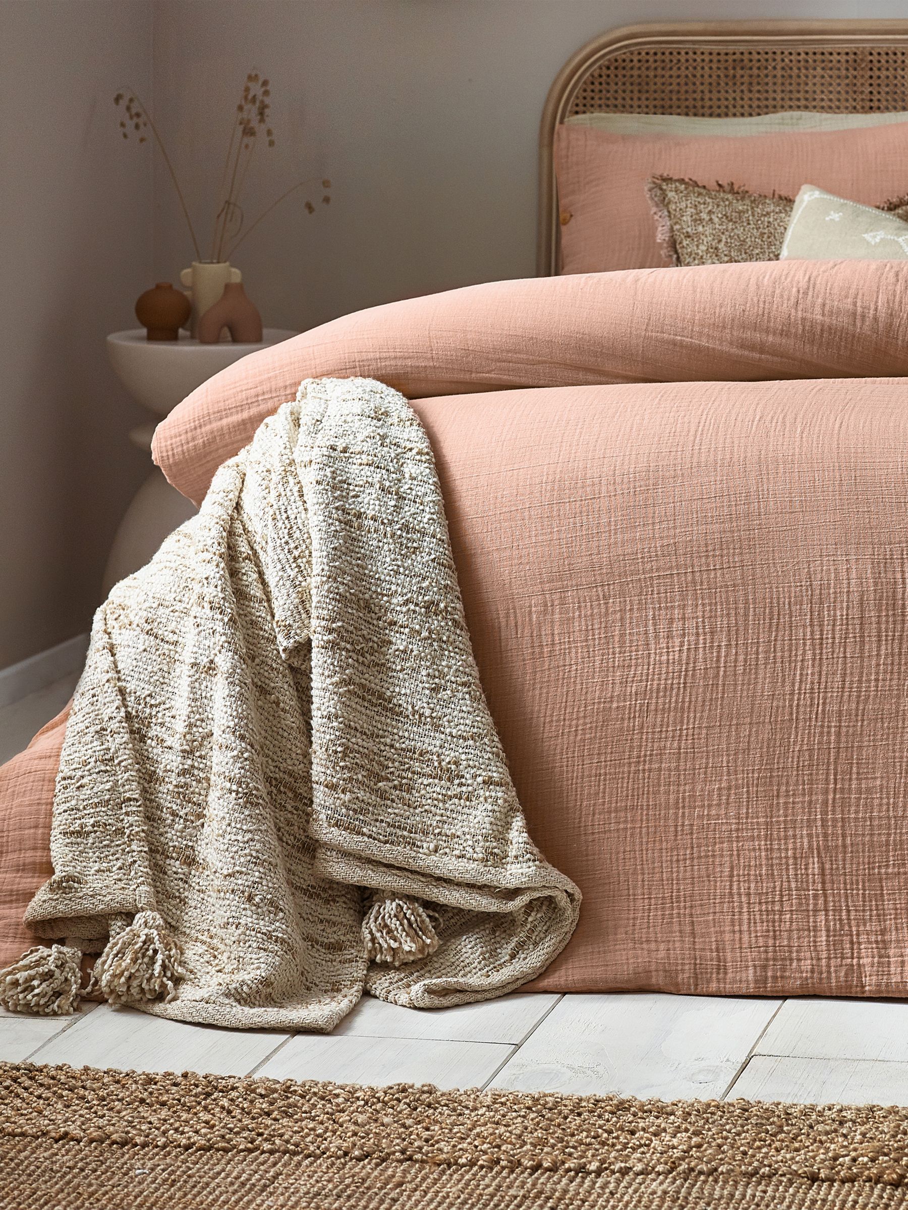 Yard Pink Clay Lark Muslin 100% Cotton Duvet Cover and Pillowcase Set - Image 4 of 4