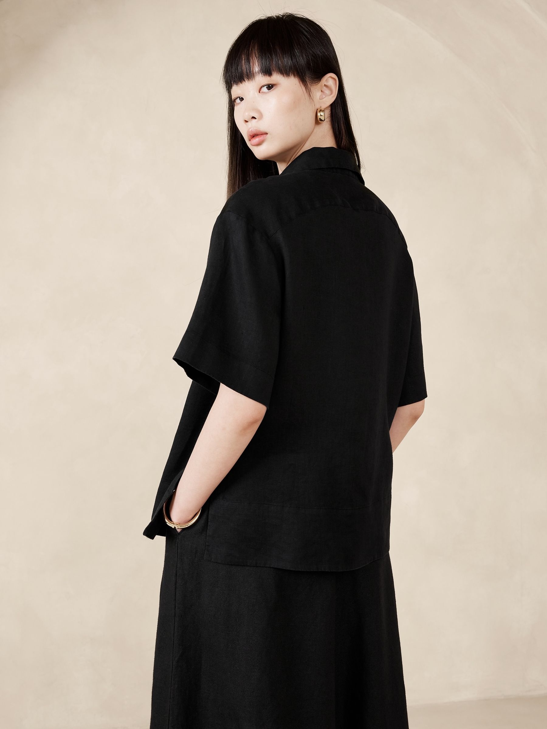Banana Republic Black The Boxy Crop Linen Shirt - Image 2 of 4