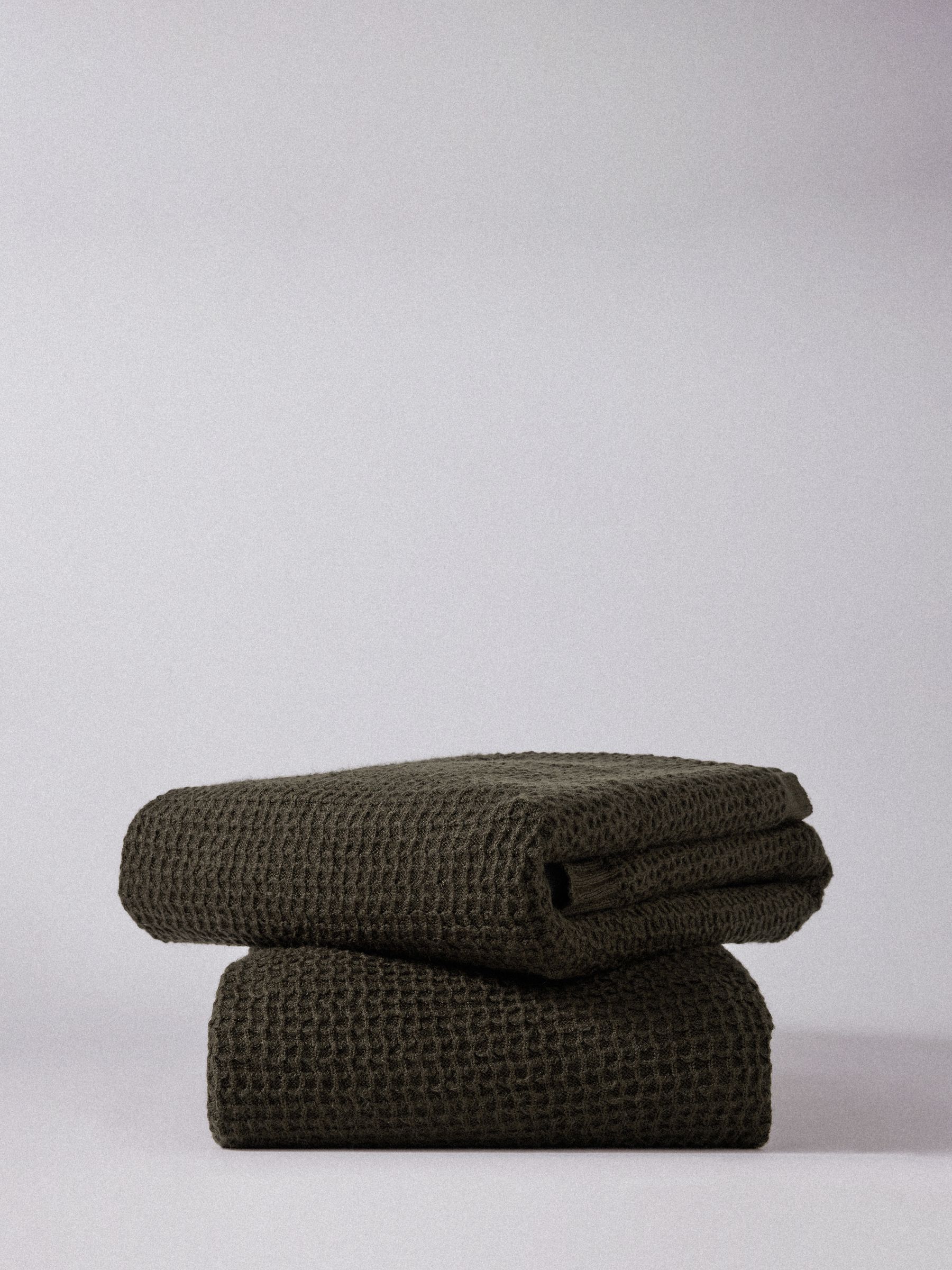 The Set 2 Pack Olive Green Ribbed Waffle Knitted Throws - Image 2 of 4