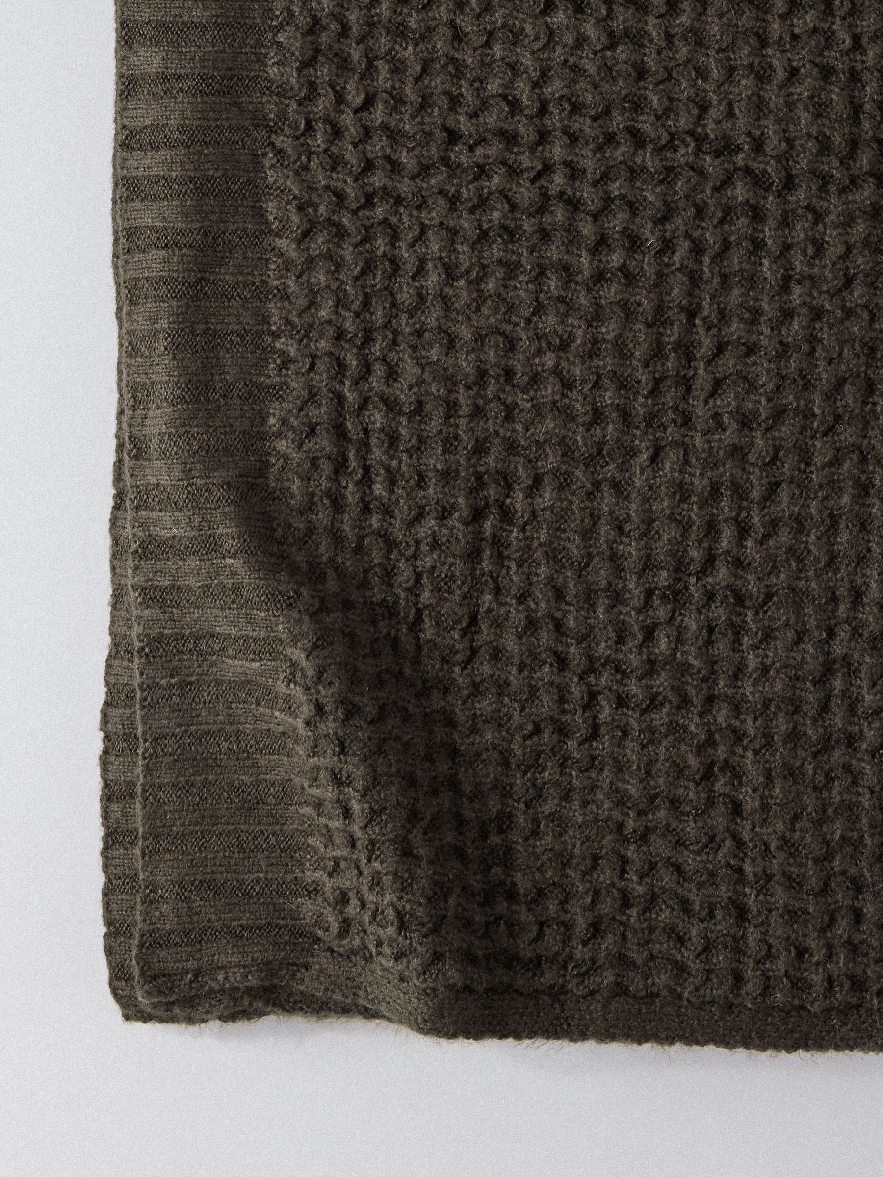 The Set 2 Pack Olive Green Ribbed Waffle Knitted Throws - Image 4 of 4