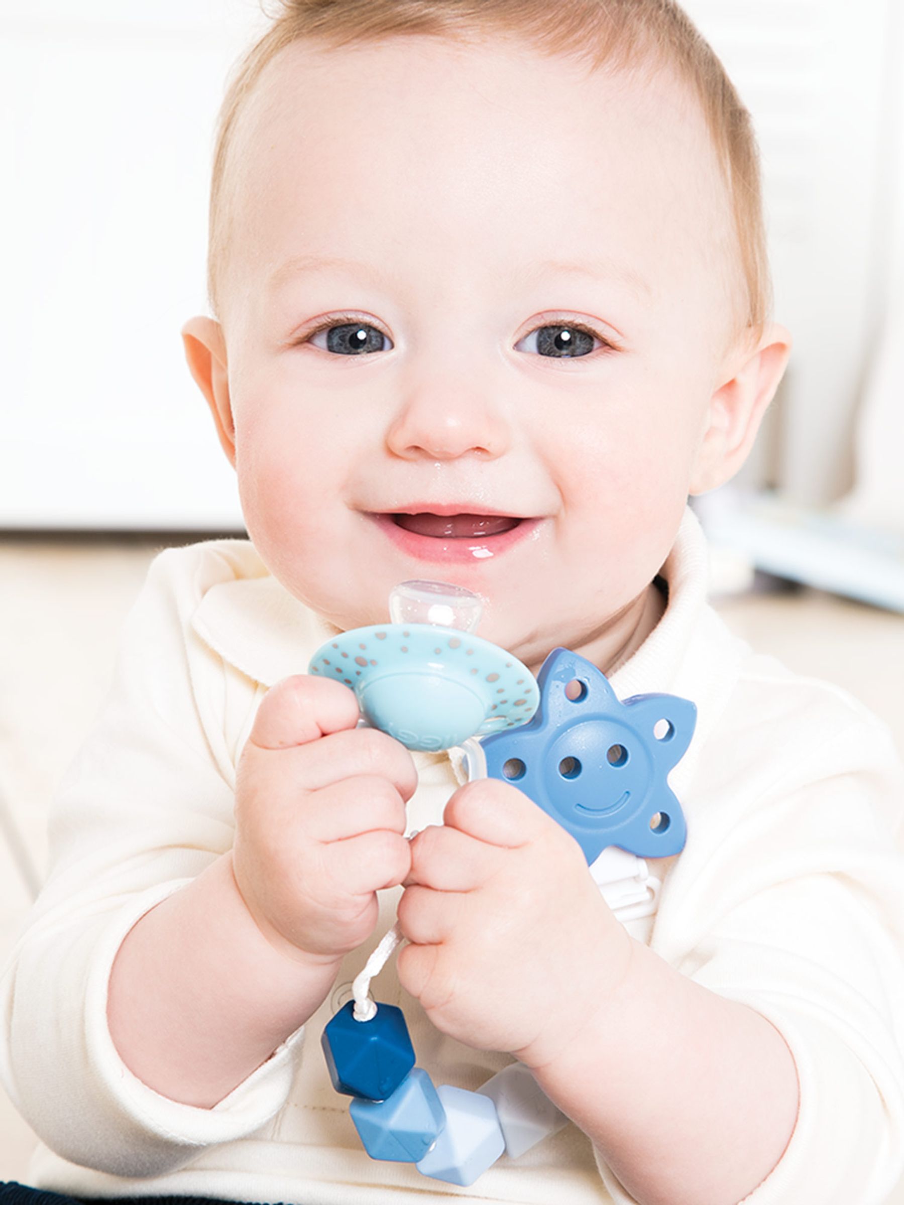 Blue Silicone Soother Clip - Image 3 of 3
