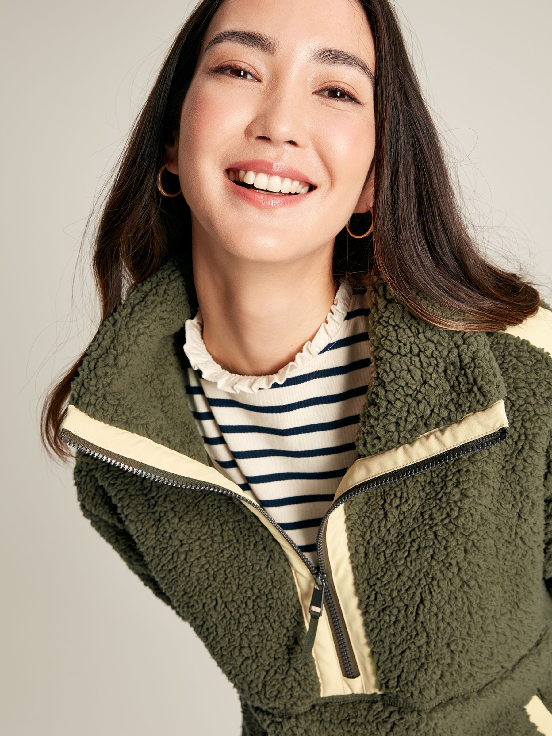 Tilly Green Half Zip Borg Fleece - Image 5 of 8