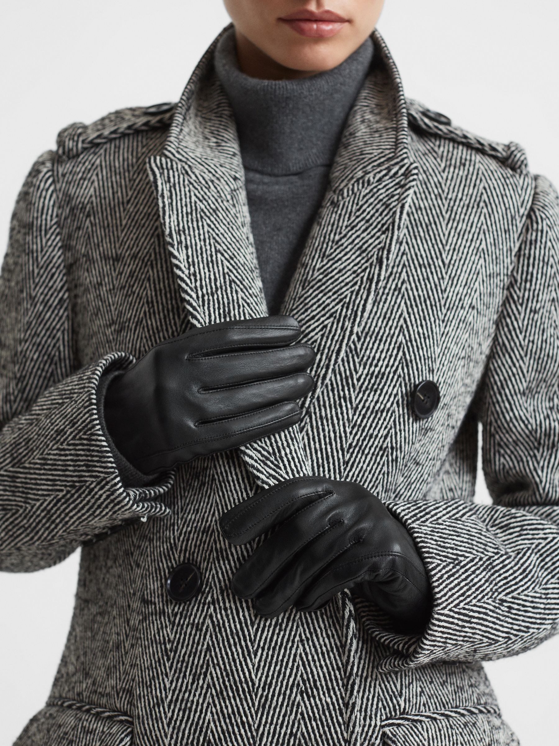 Leather Ruched Gloves in Black - Image 2 of 3