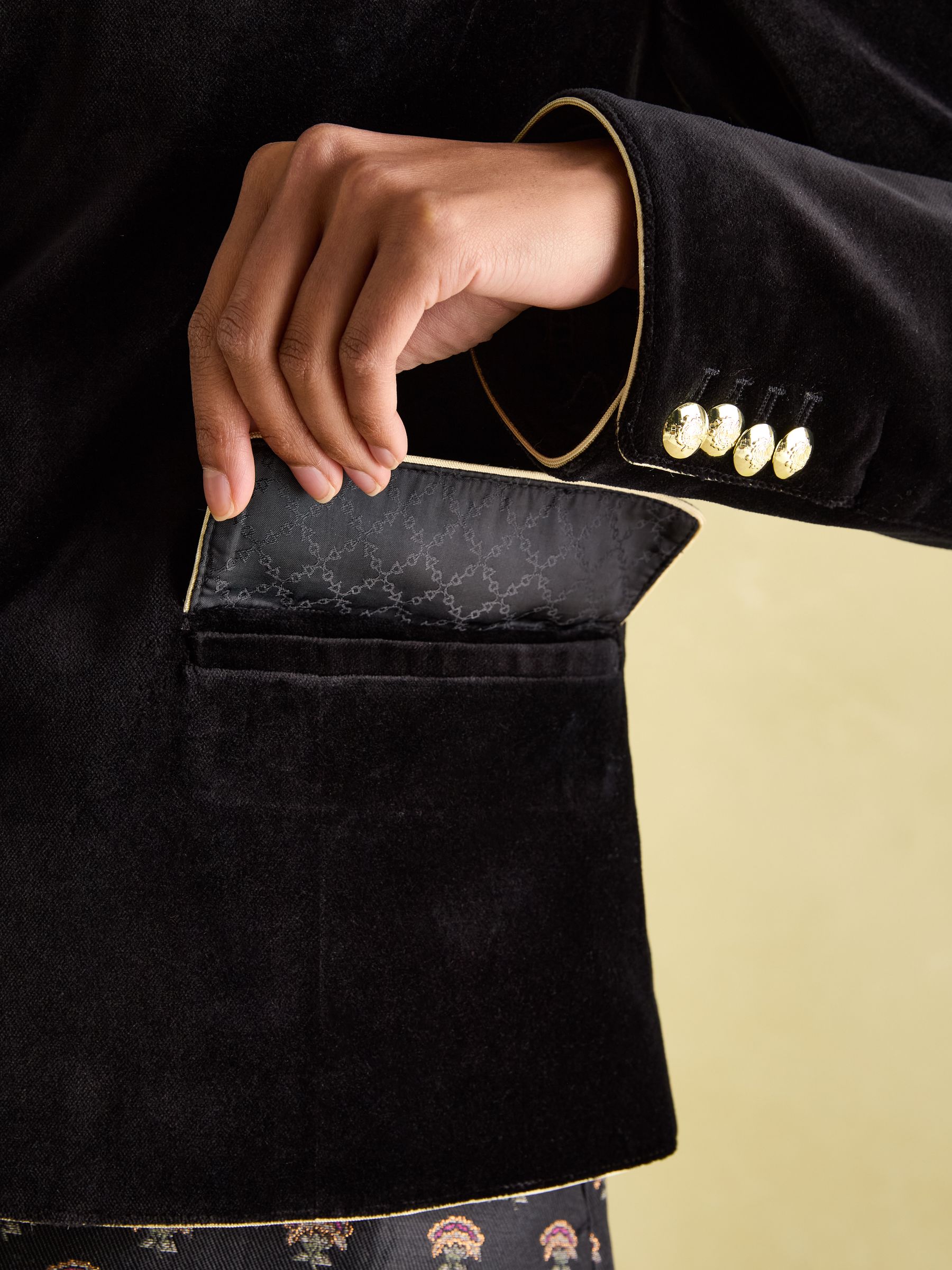 Hollington Black Velvet Band Jacket - Image 4 of 8