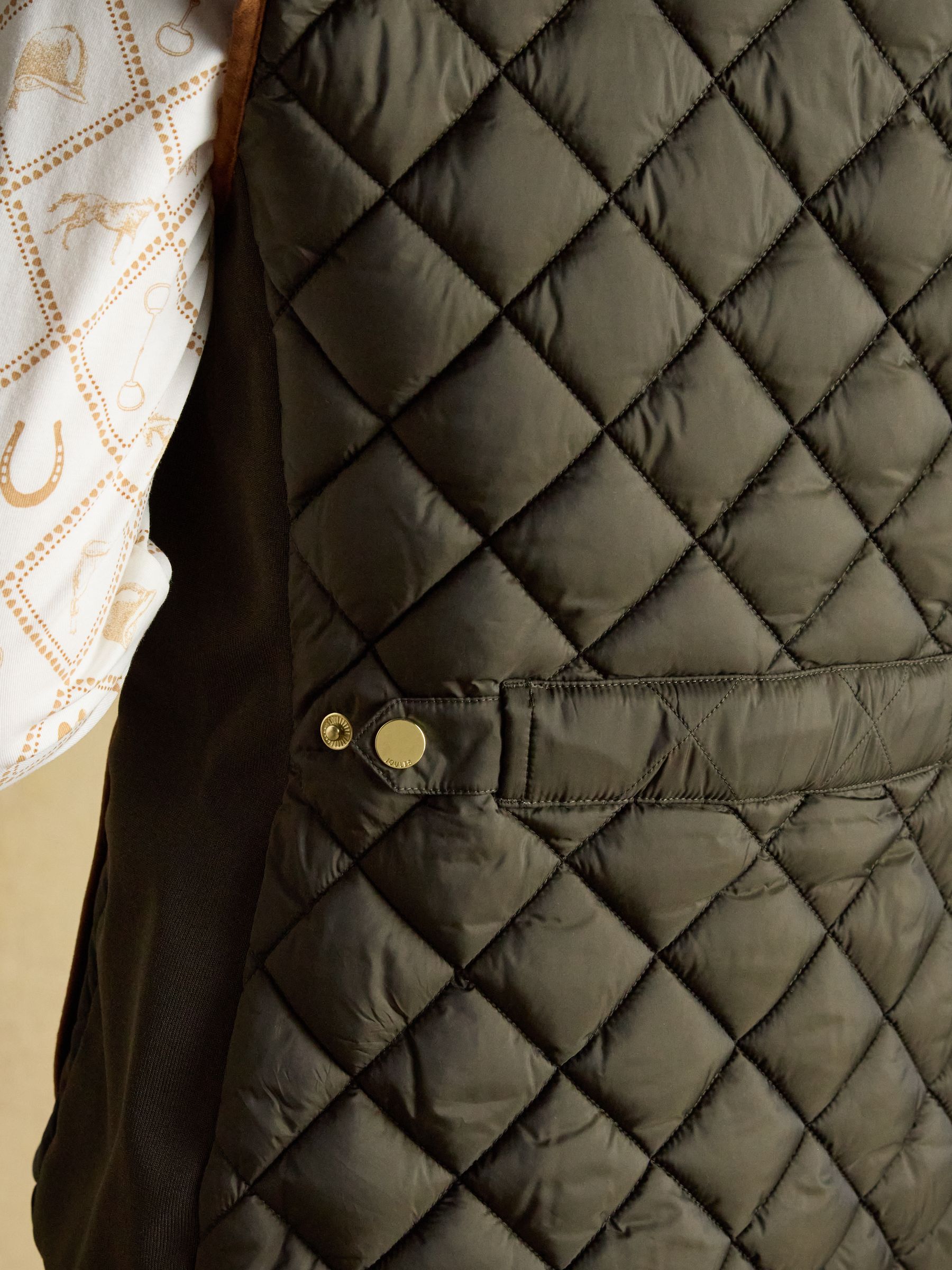 Braemar Luxe Khaki Green Showerproof Diamond Quilted Gilet - Image 11 of 11