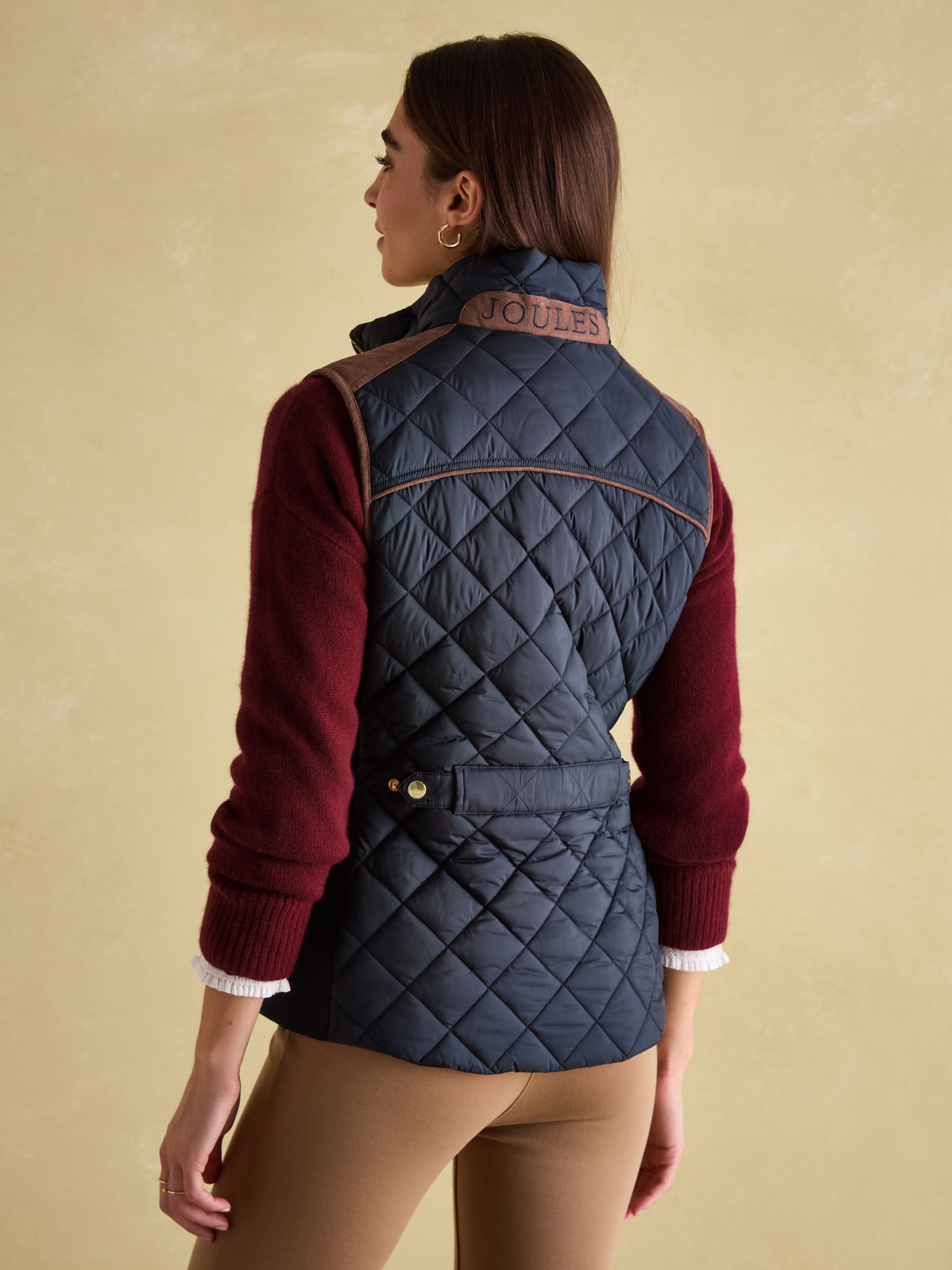 Braemar Luxe Navy Showerproof Diamond Quilted Gilet - Image 2 of 8