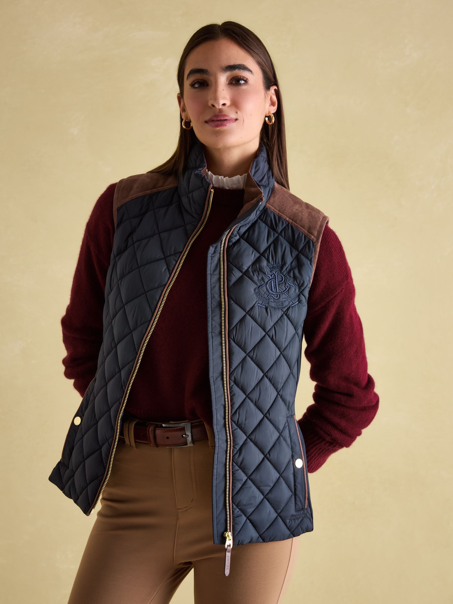 Braemar Luxe Navy Showerproof Diamond Quilted Gilet - Image 3 of 8
