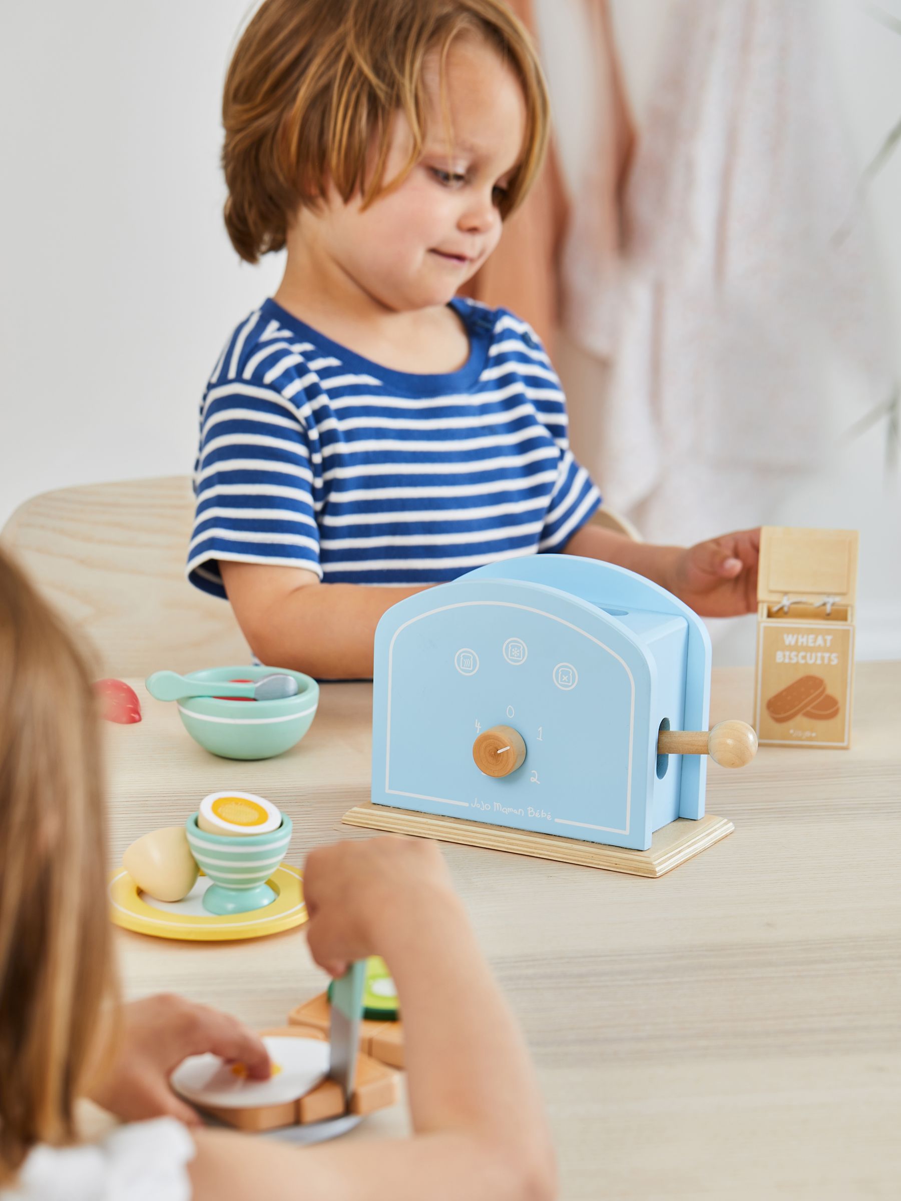 Wooden Breakfast Set - Image 4 of 12
