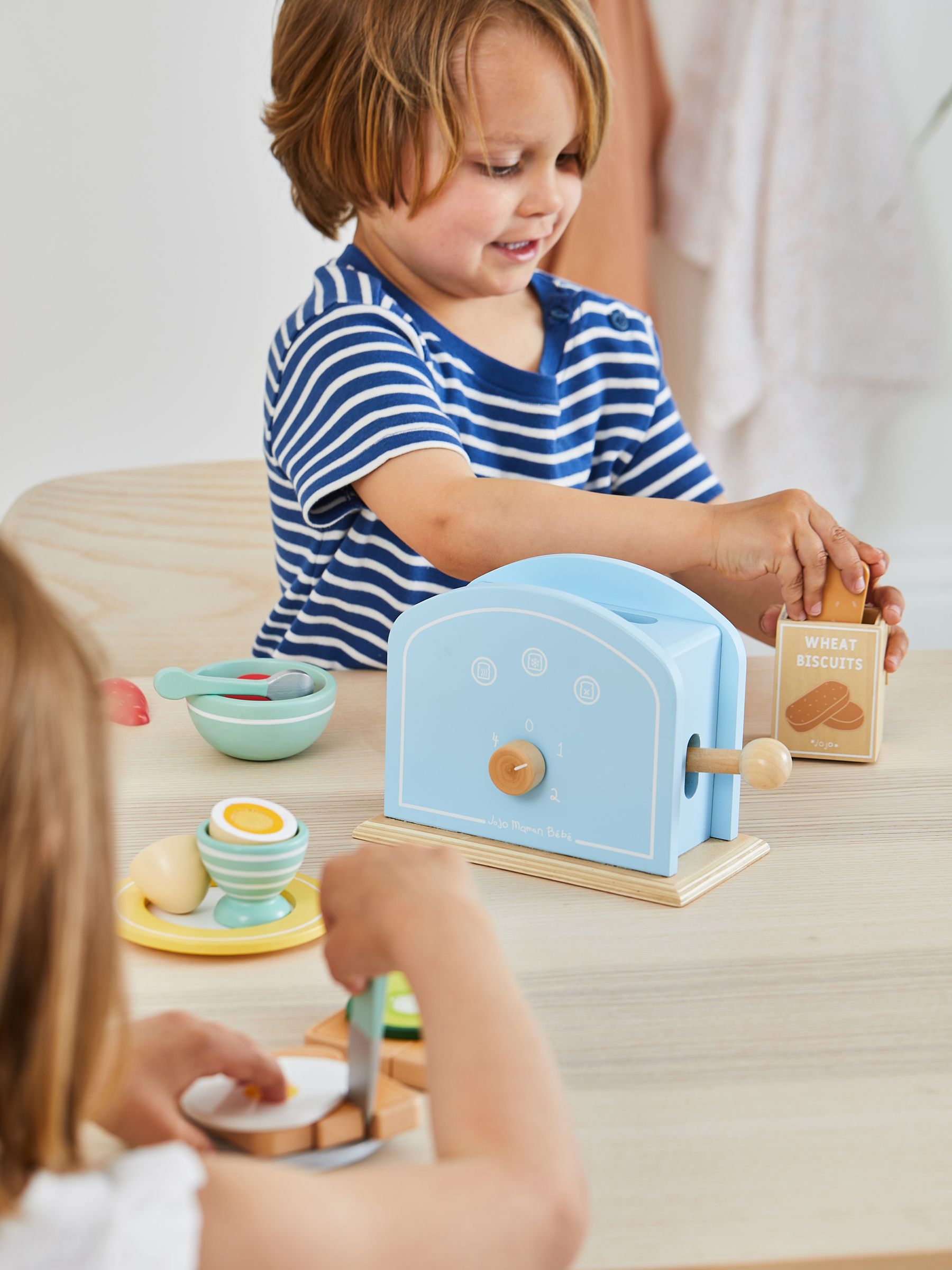Wooden Breakfast Set - Image 5 of 12