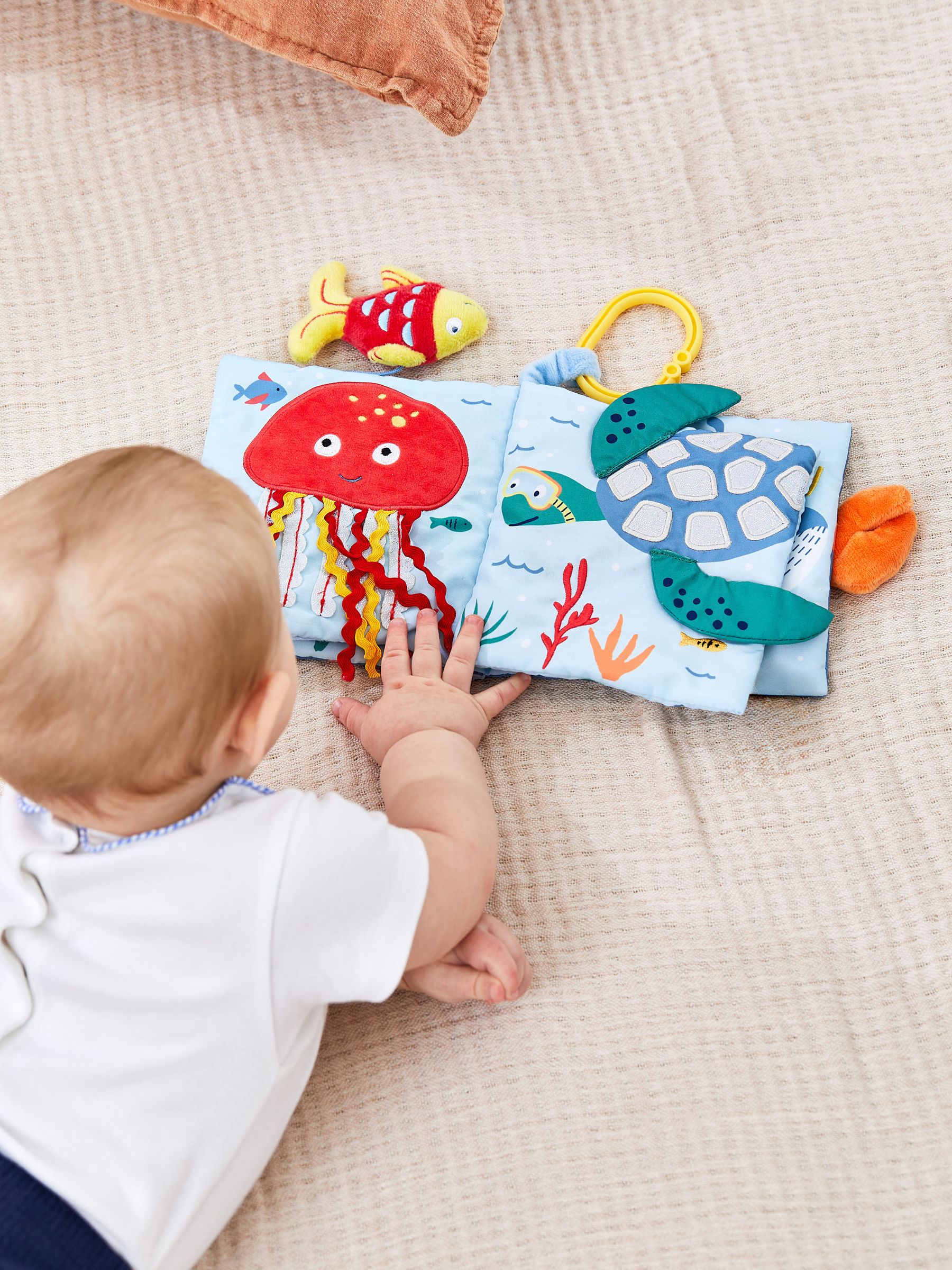 Under the Sea Fabric Book - Image 6 of 11