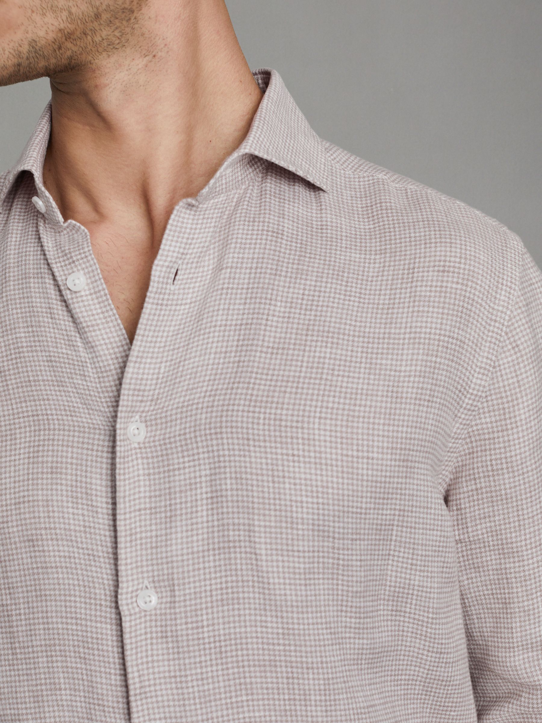 Linen Button-Through Shirt in Oatmeal Puppytooth - Image 4 of 6