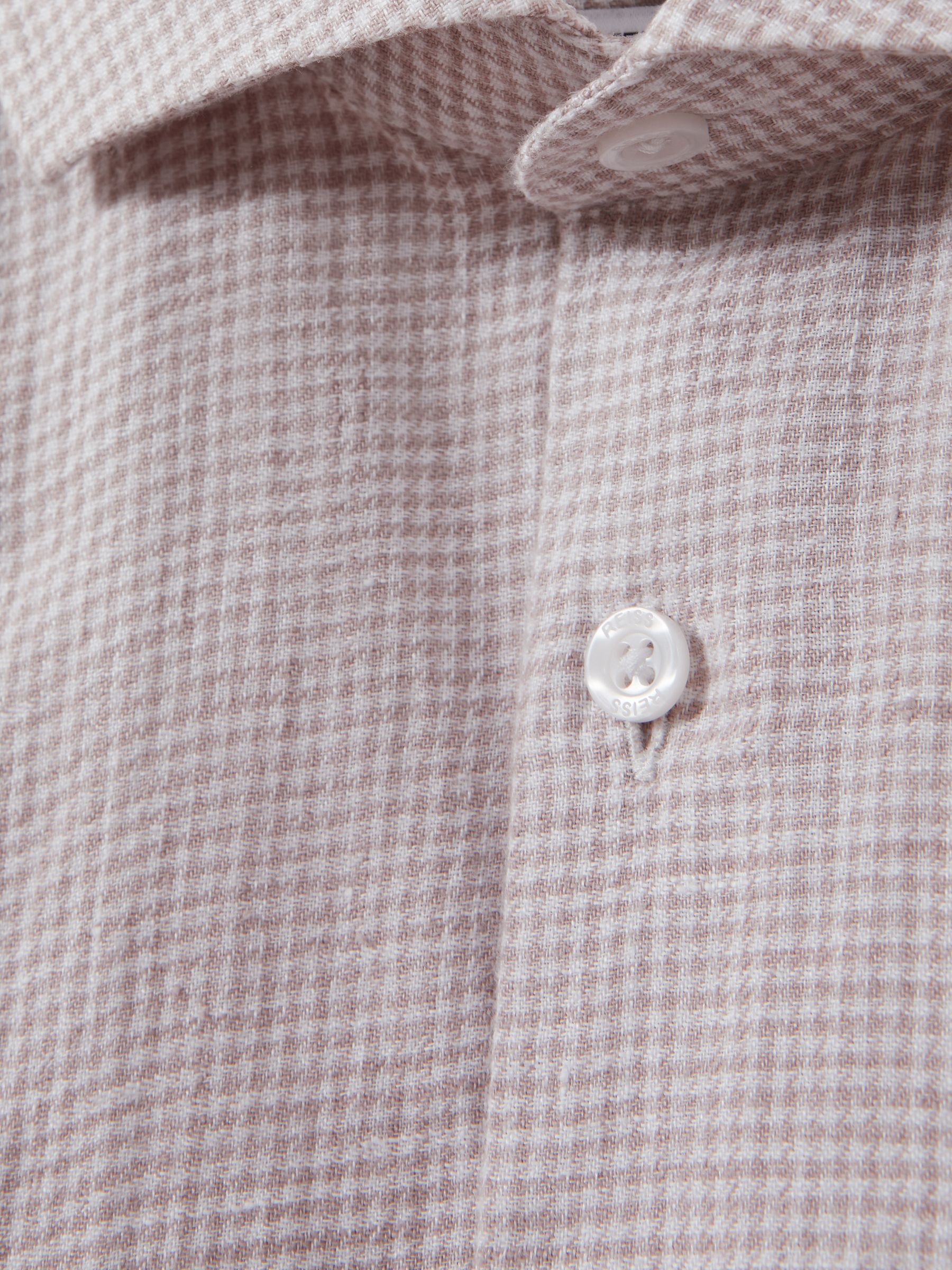 Linen Button-Through Shirt in Oatmeal Puppytooth - Image 6 of 6