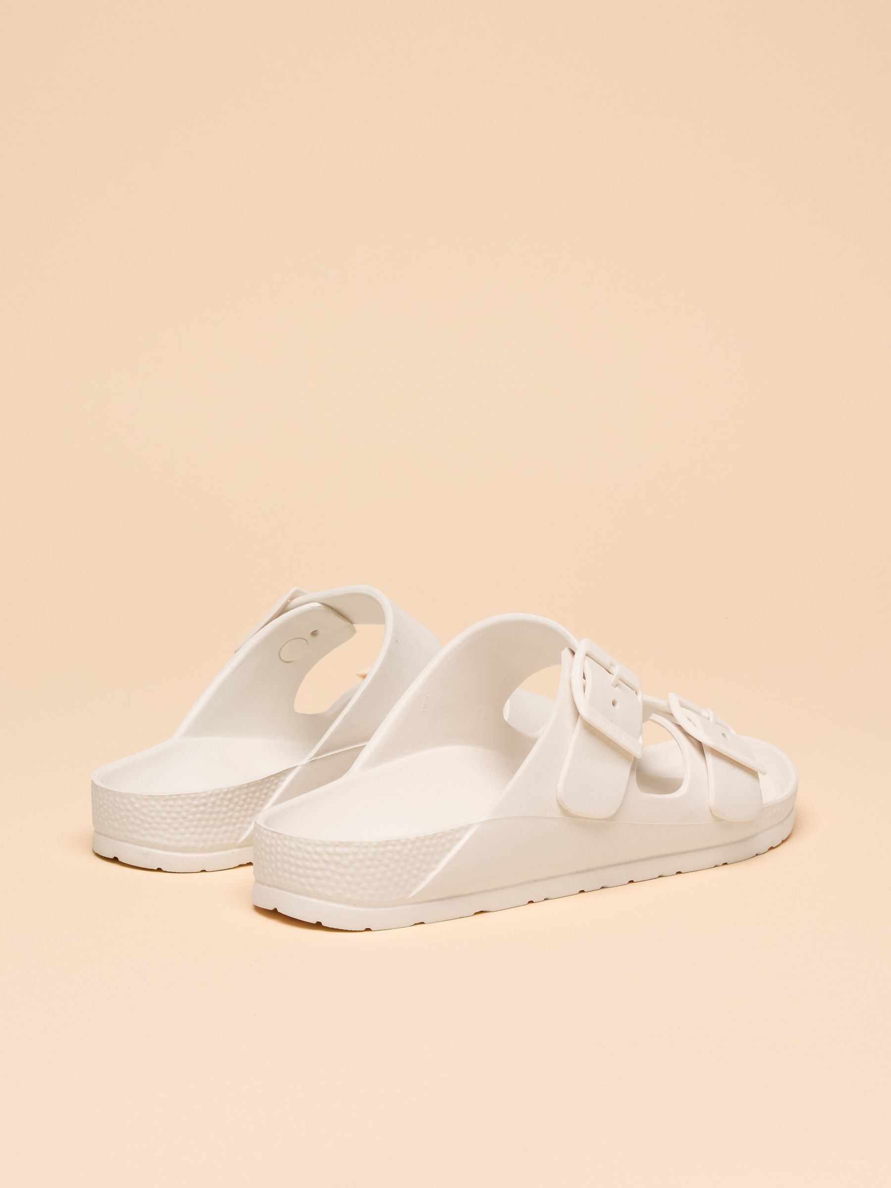 Sunseeker White EVA Sliders - Image 3 of 4