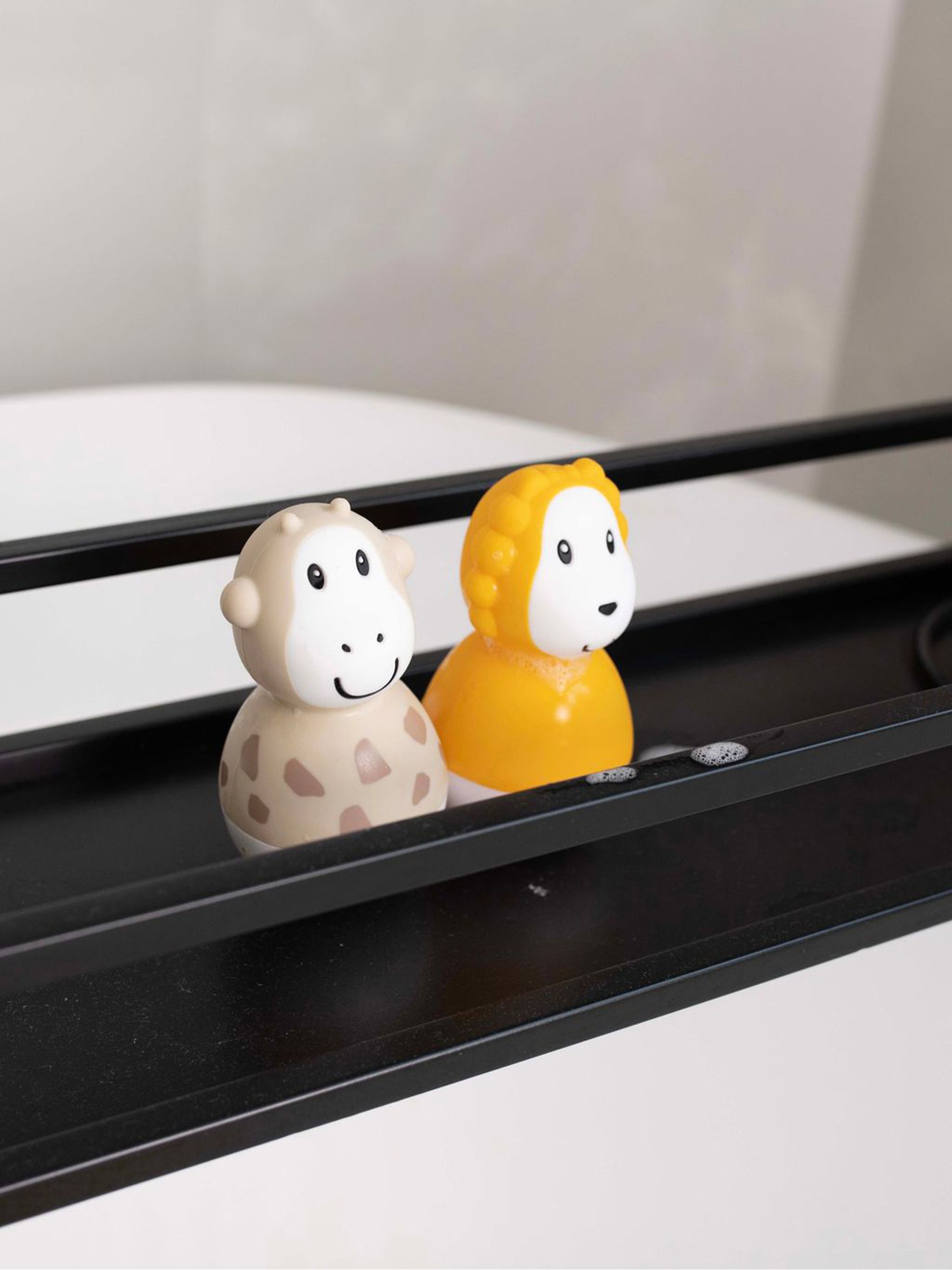 Matchstick Monkey Bathtime Wobblers Lion & Giraffe - Image 4 of 5