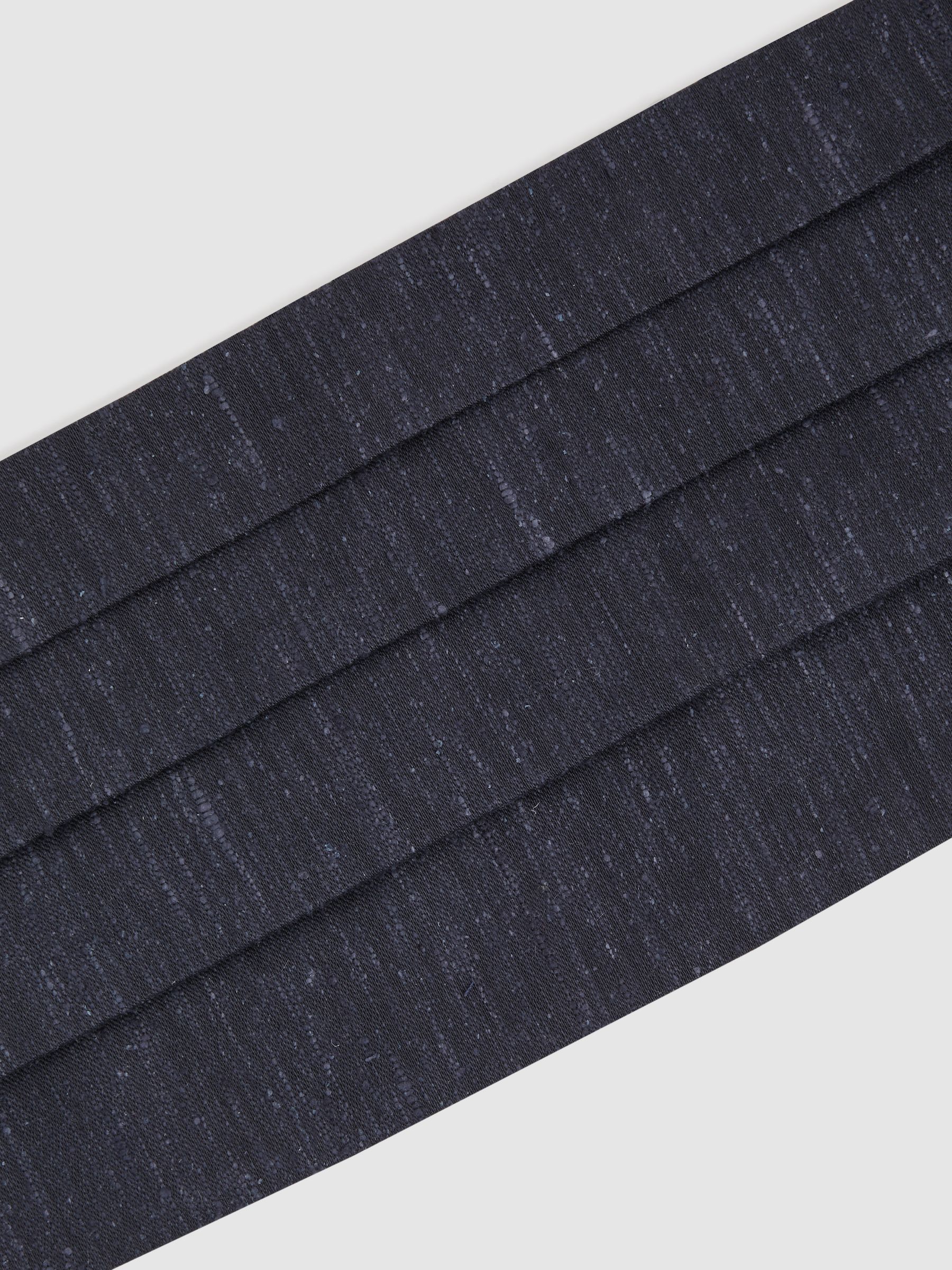 Silk Blend Pleated Cummerbund in Navy - Image 4 of 4