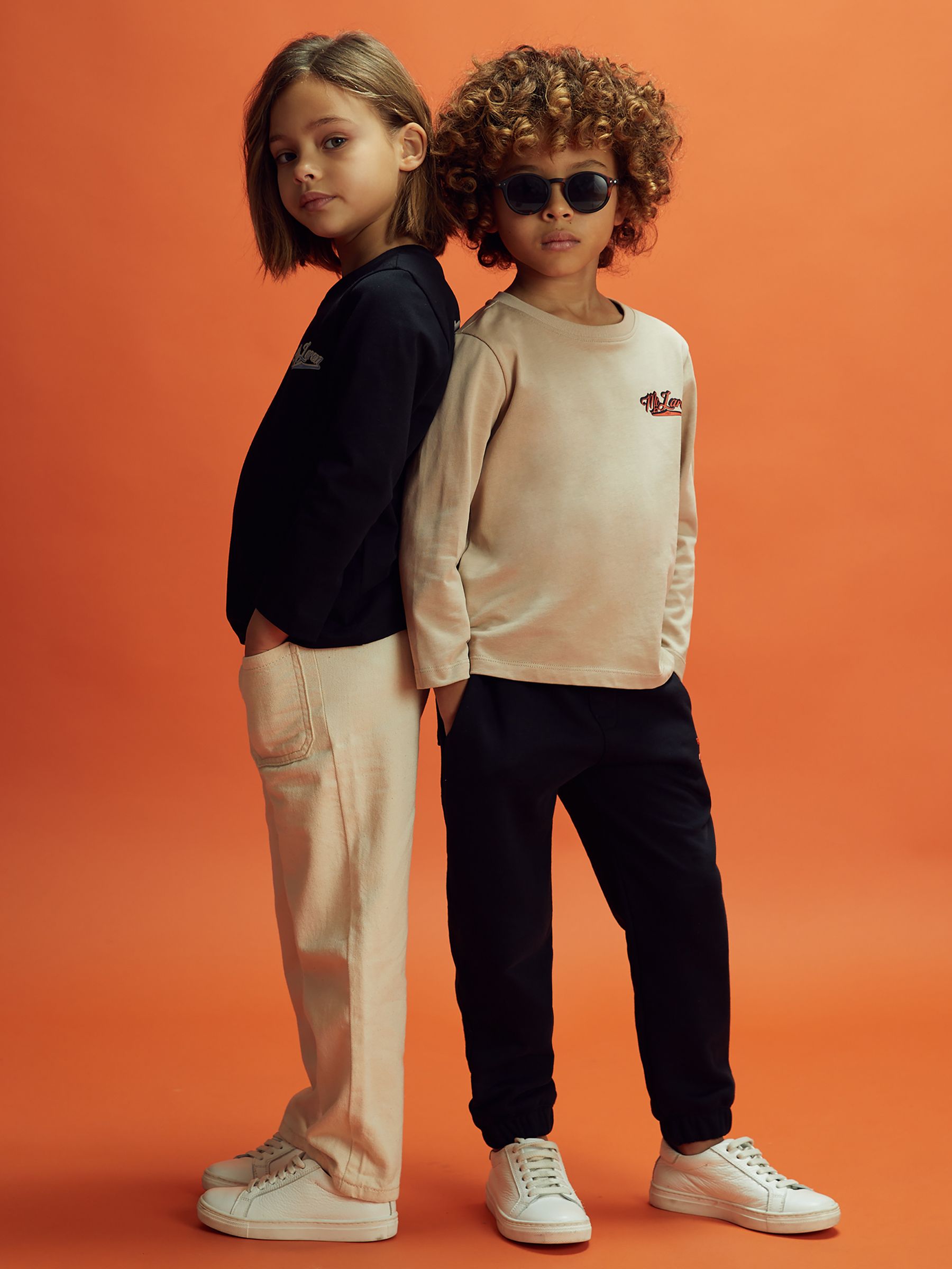 13-14 yrs McLaren F1 Crew Neck Tour T-Shirt in Black - Image 1 of 12 13-14 yrs McLaren F1 Crew Neck Tour T-Shirt in Black - Image 1 of 12