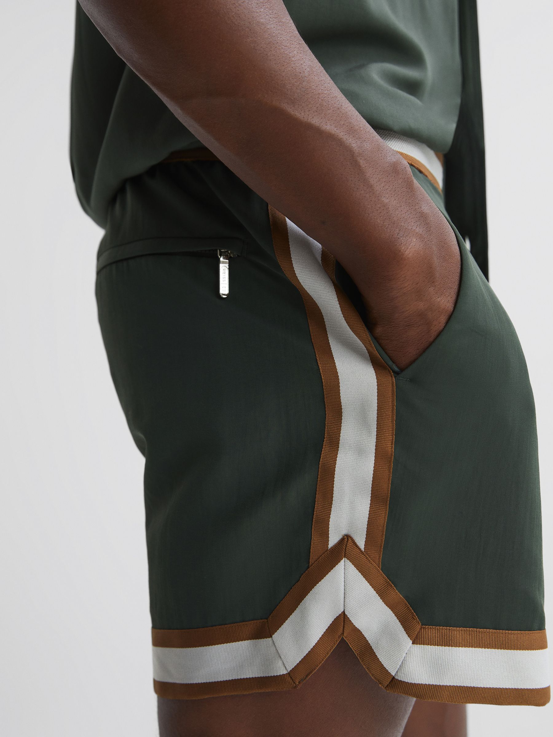 Reiss | Ché Elasticated Waist Contrast Swim Shorts in Deep Forest/Tobacco - Image 4 of 5