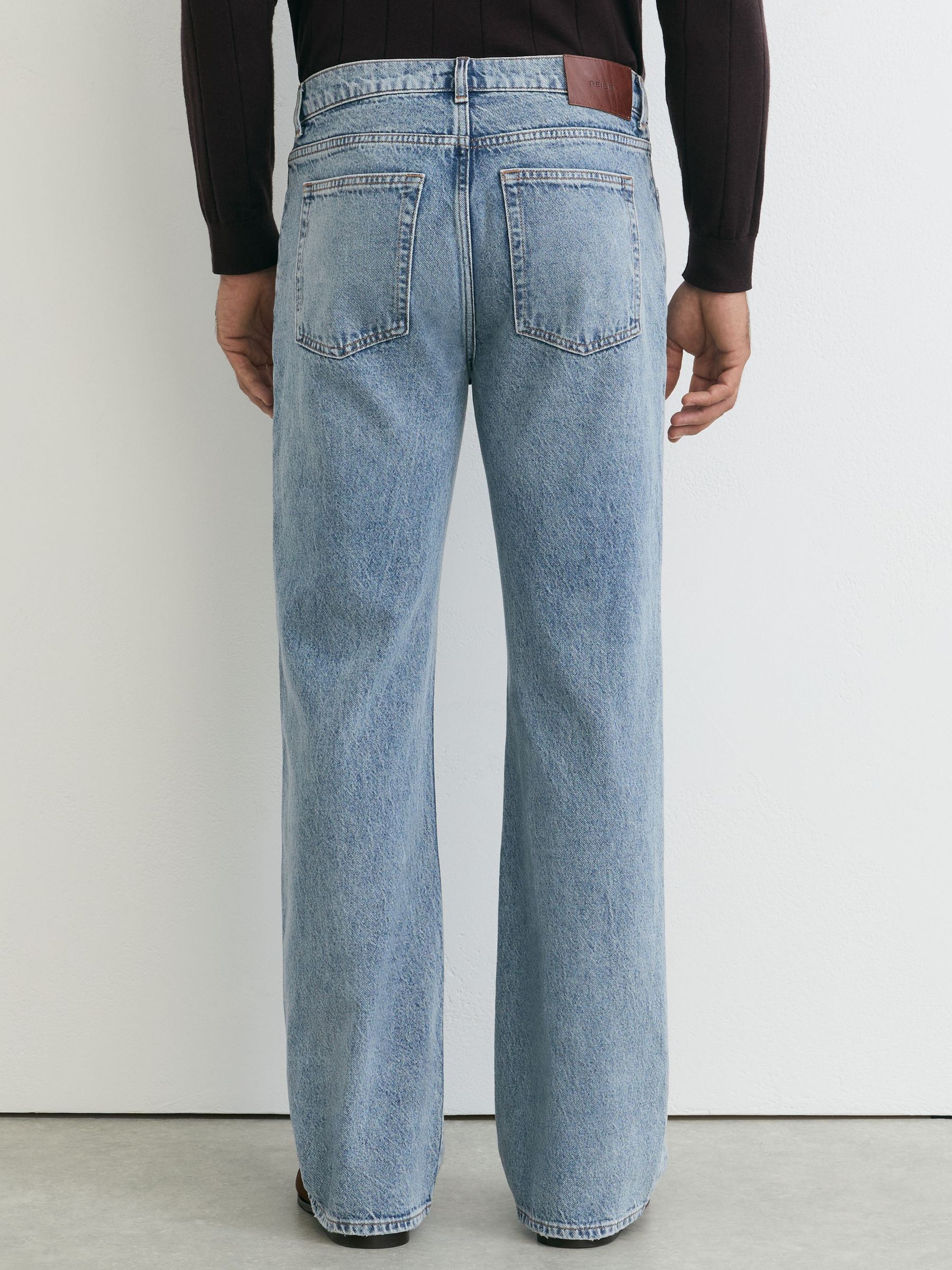 Jeans in Light Stone Wash - Image 5 of 7