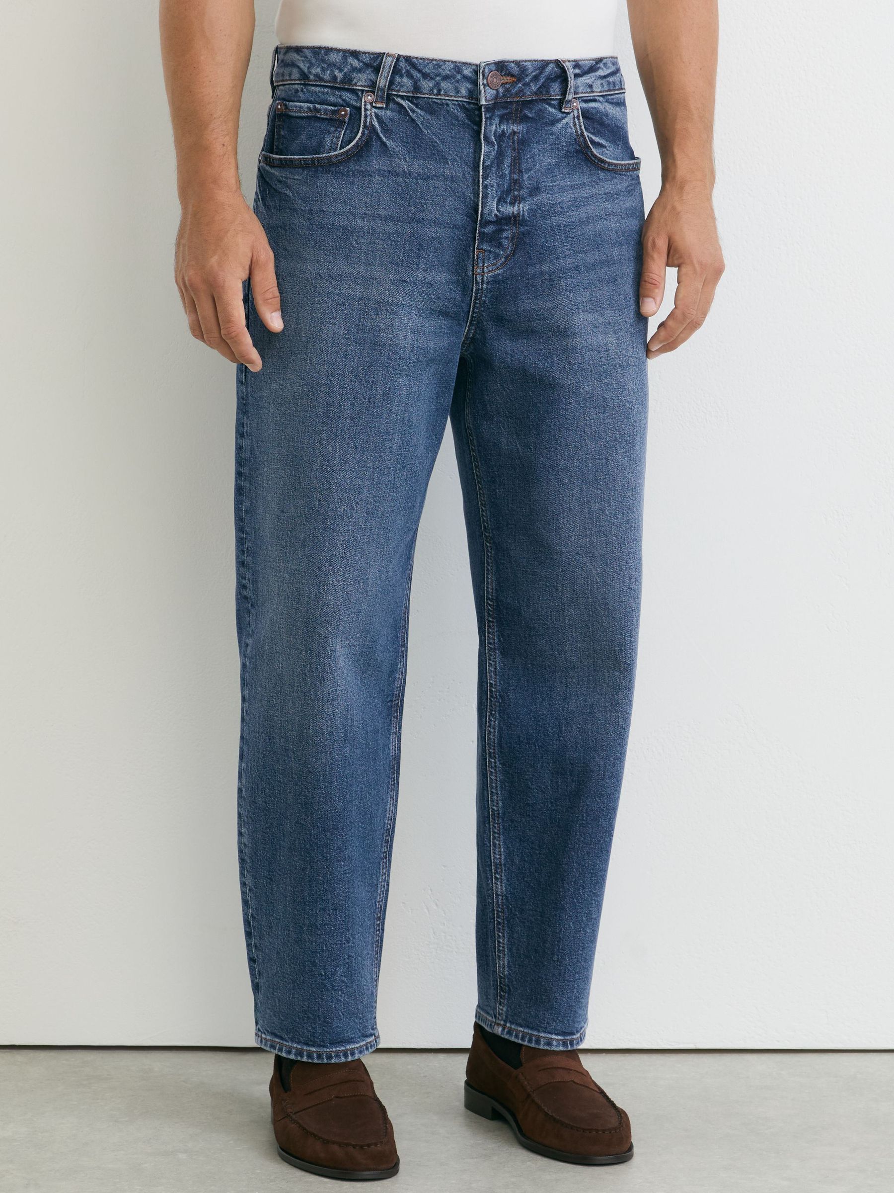 Jeans in Indigo Blue Wash - Image 3 of 7