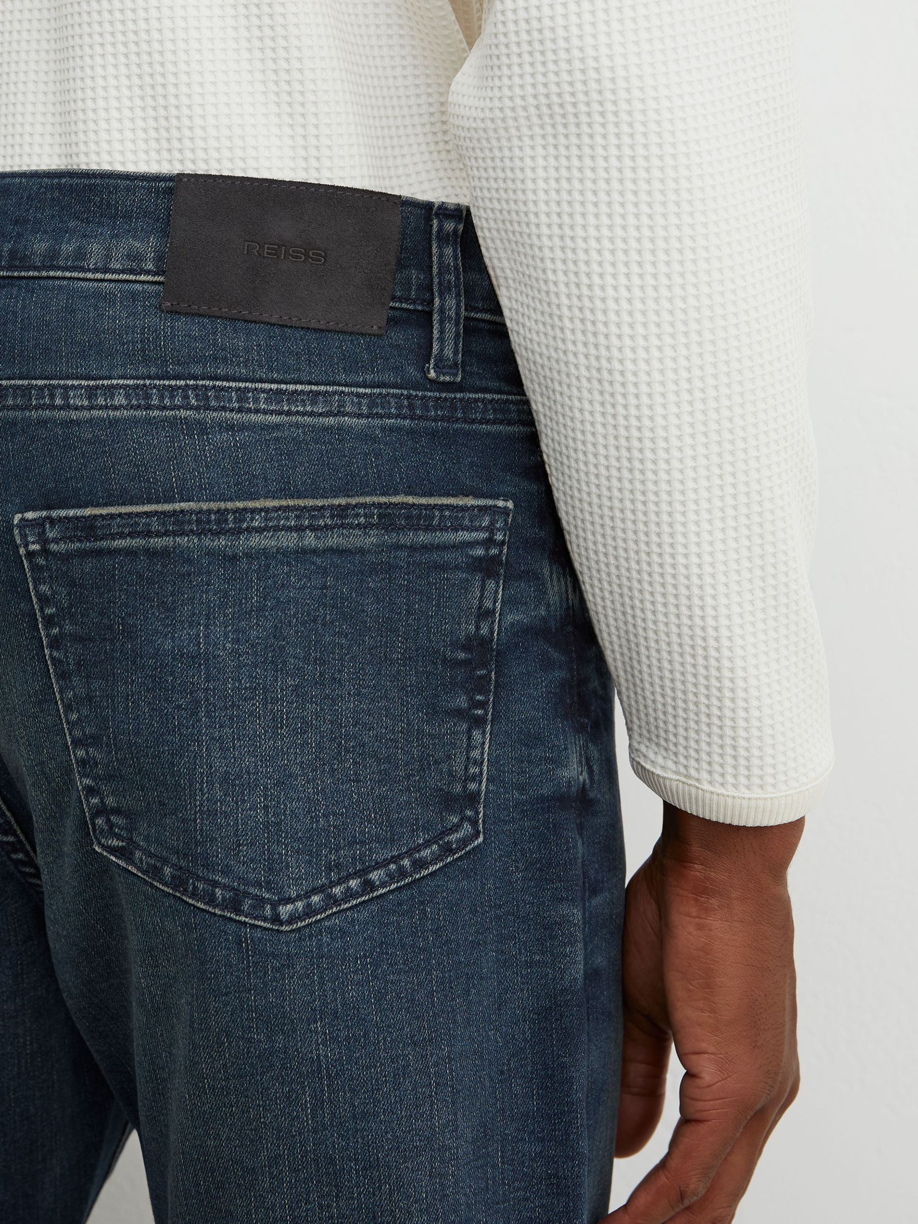 Comfort-Stretch Jeans in Dark Blue - Image 6 de 7