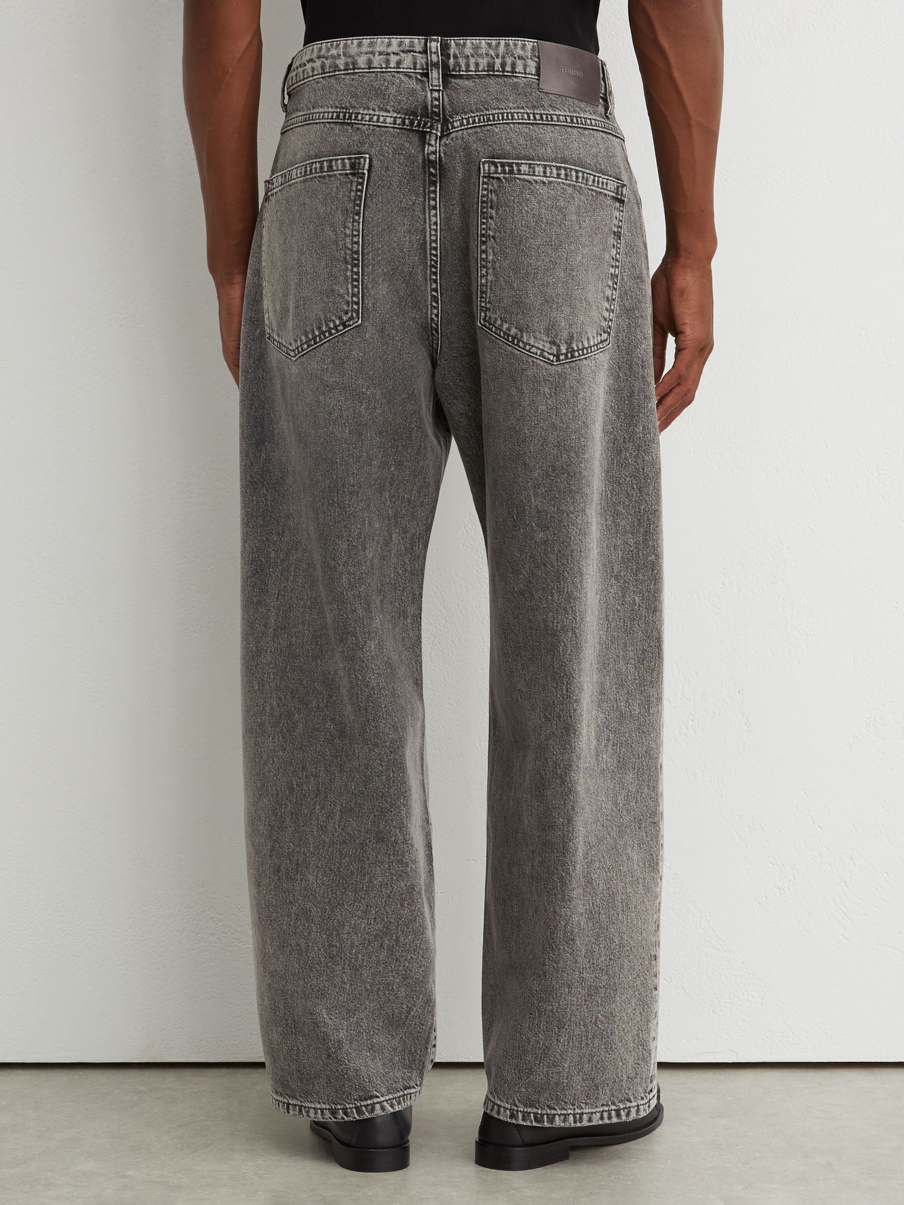 Jeans in Grau - Bild 7 von 8