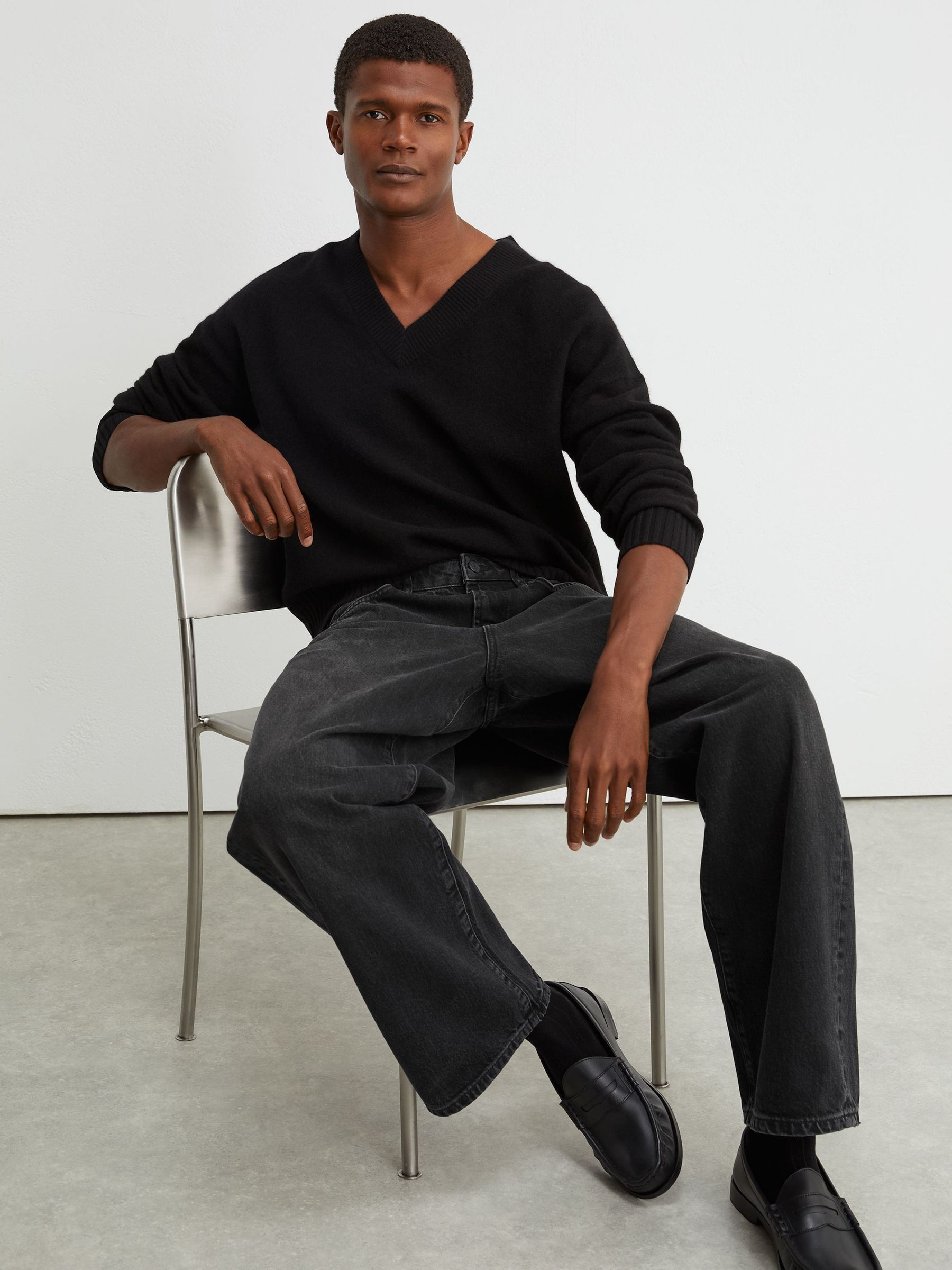 Loose-Fit Rigid-Denim Jeans in Black - Image 4 de 7