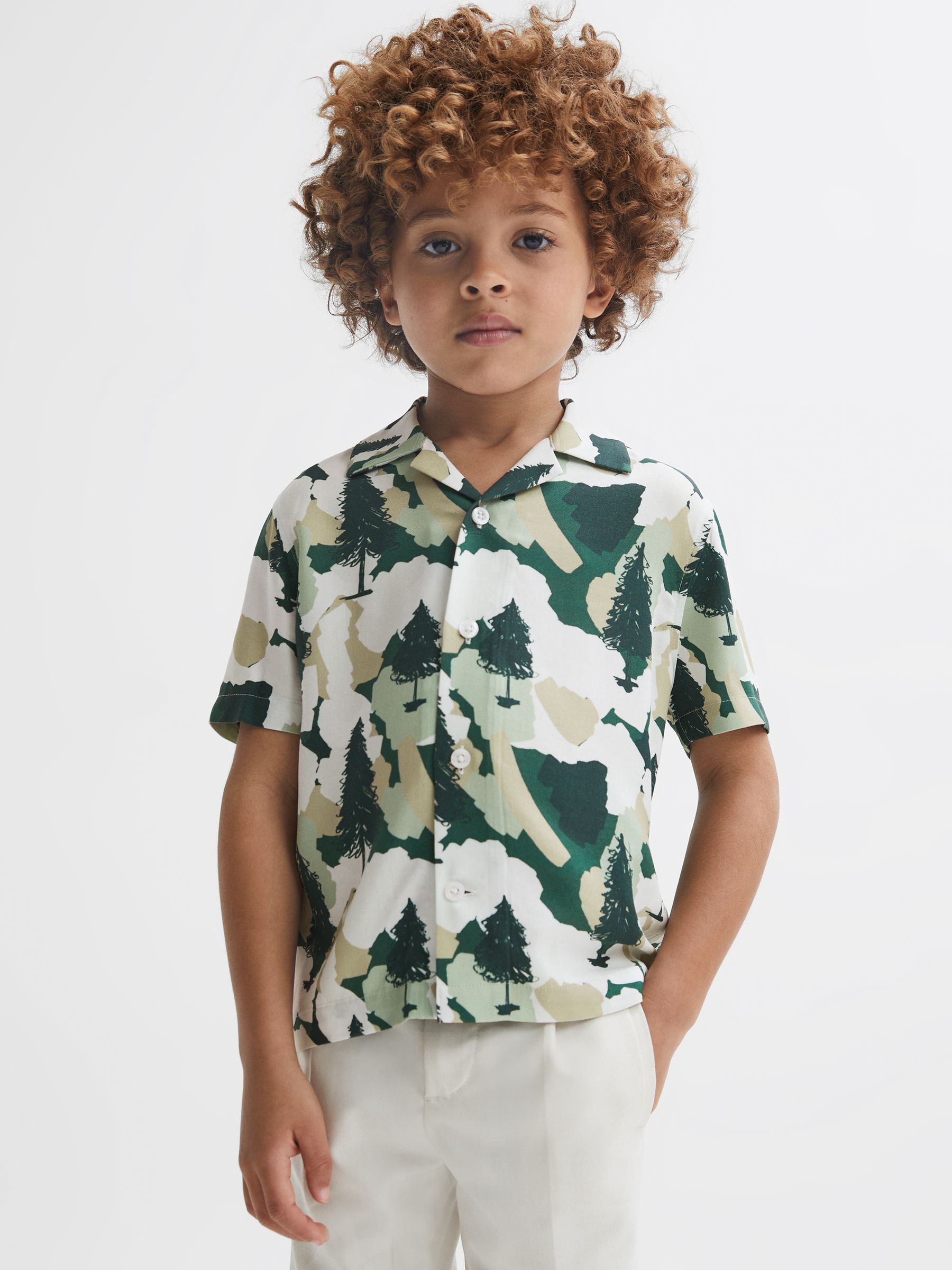 Junior Cuban Collar Short Sleeve Shirt in Green - Image 3 of 6