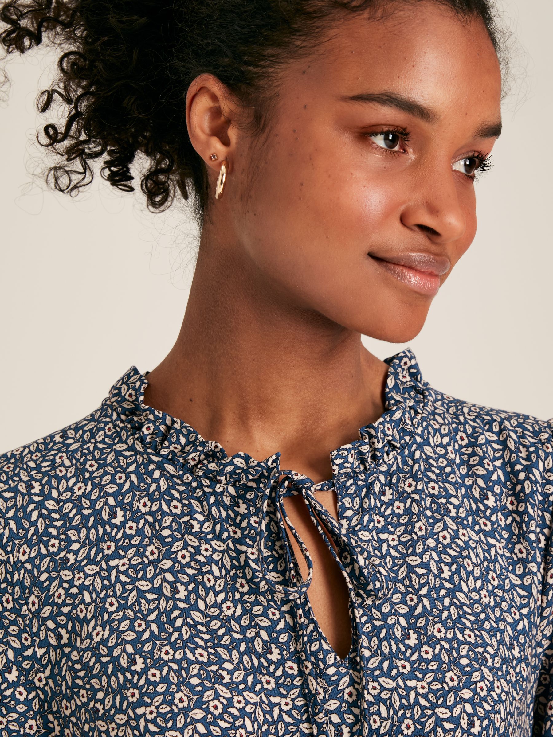 Layla Blue Frill Hem Floral Midi Dress - Image 4 of 7