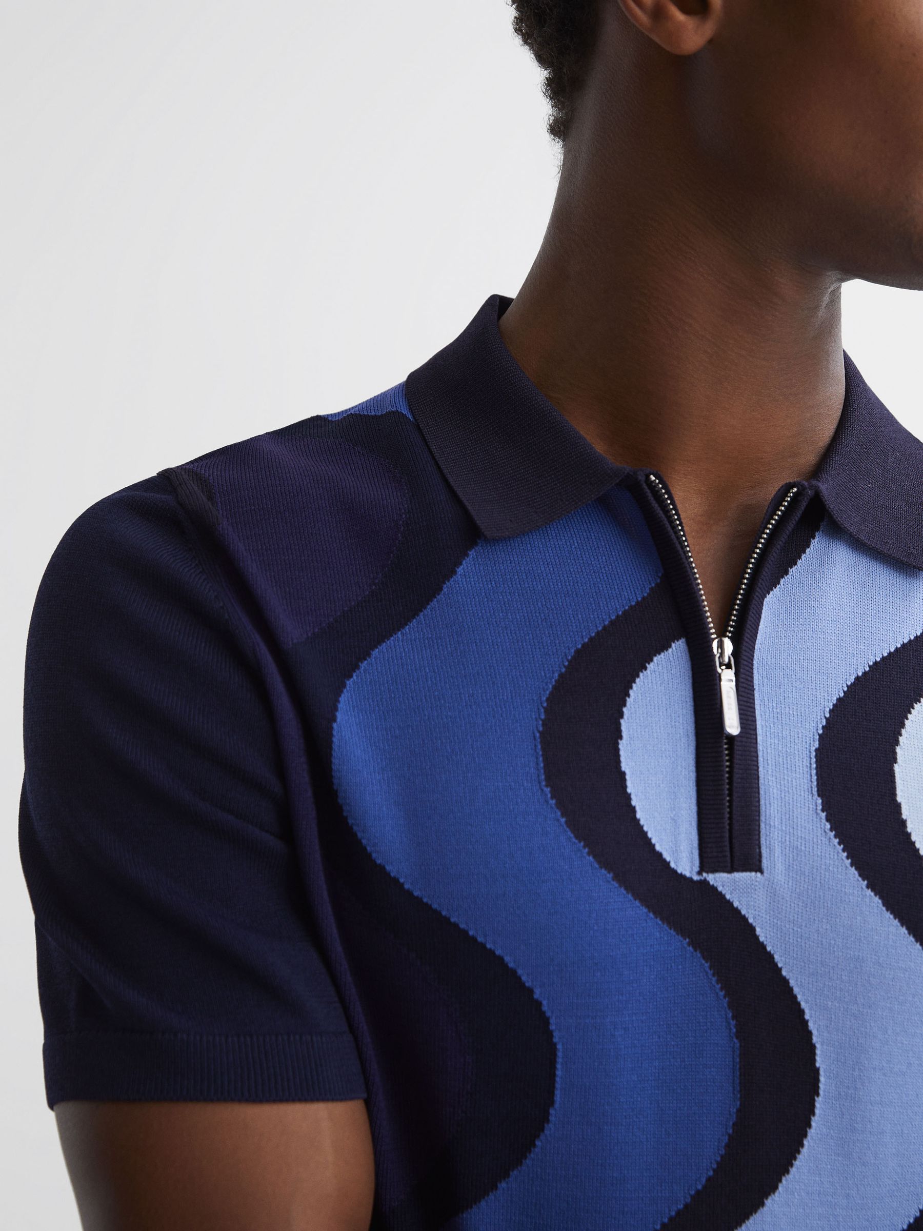 Reiss | Ché Half-Zip Wave Polo Shirt in Blue Multi - Image 5 of 5