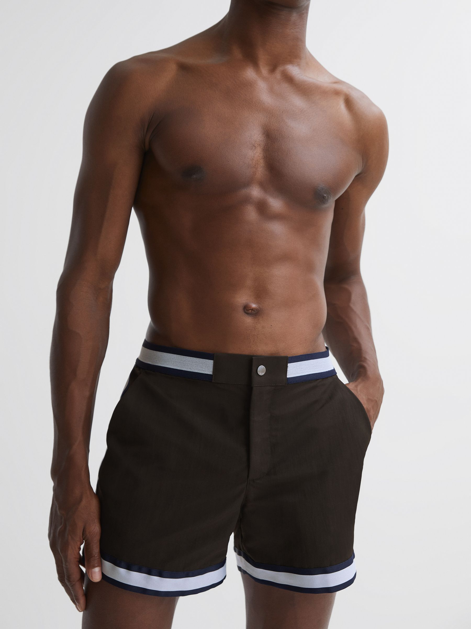Reiss | Ché Elasticated Waist Contrast Swim Shorts in Chocolate/Navy - Image 3 of 6